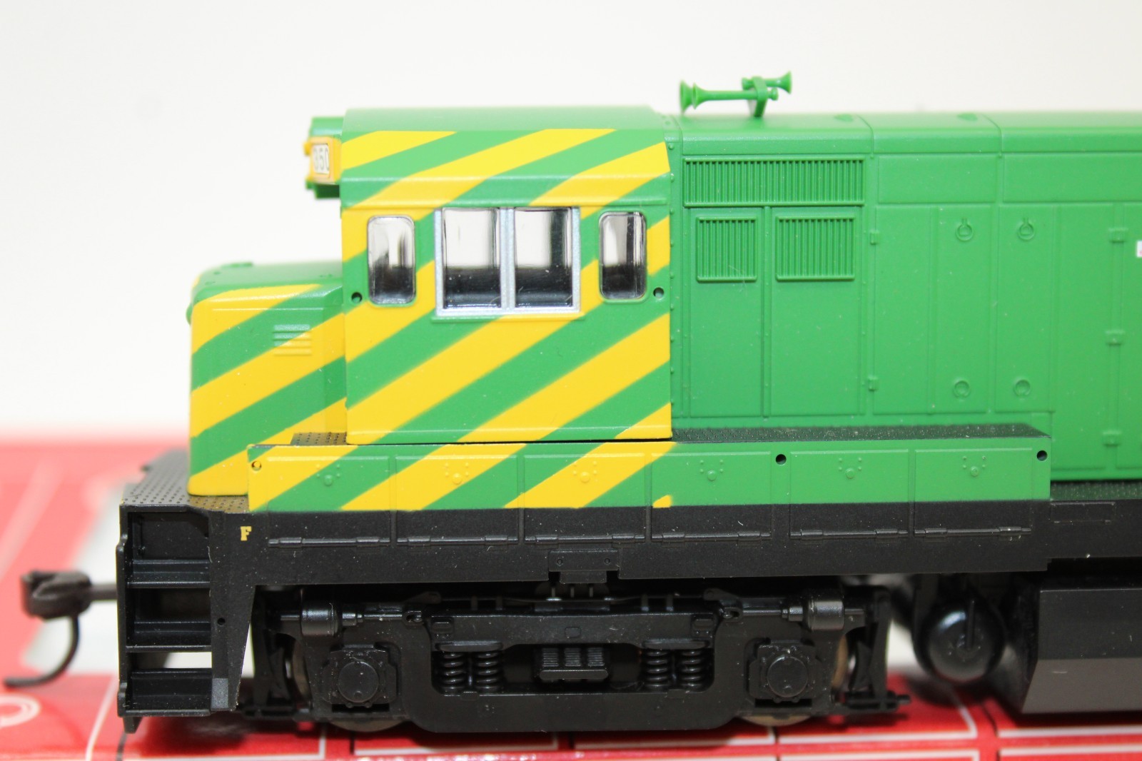 Atlas HO Scale MKT Missouri Kansas Texas GE U23B Diesel Locomotive #350 DCC Rdy