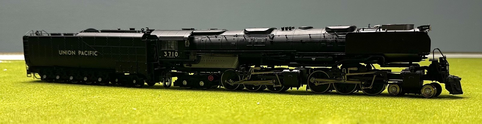Athearn Genesis G97224 HO Scale UP. Challenger 4-6-6-4 DCC Tsunami Sound