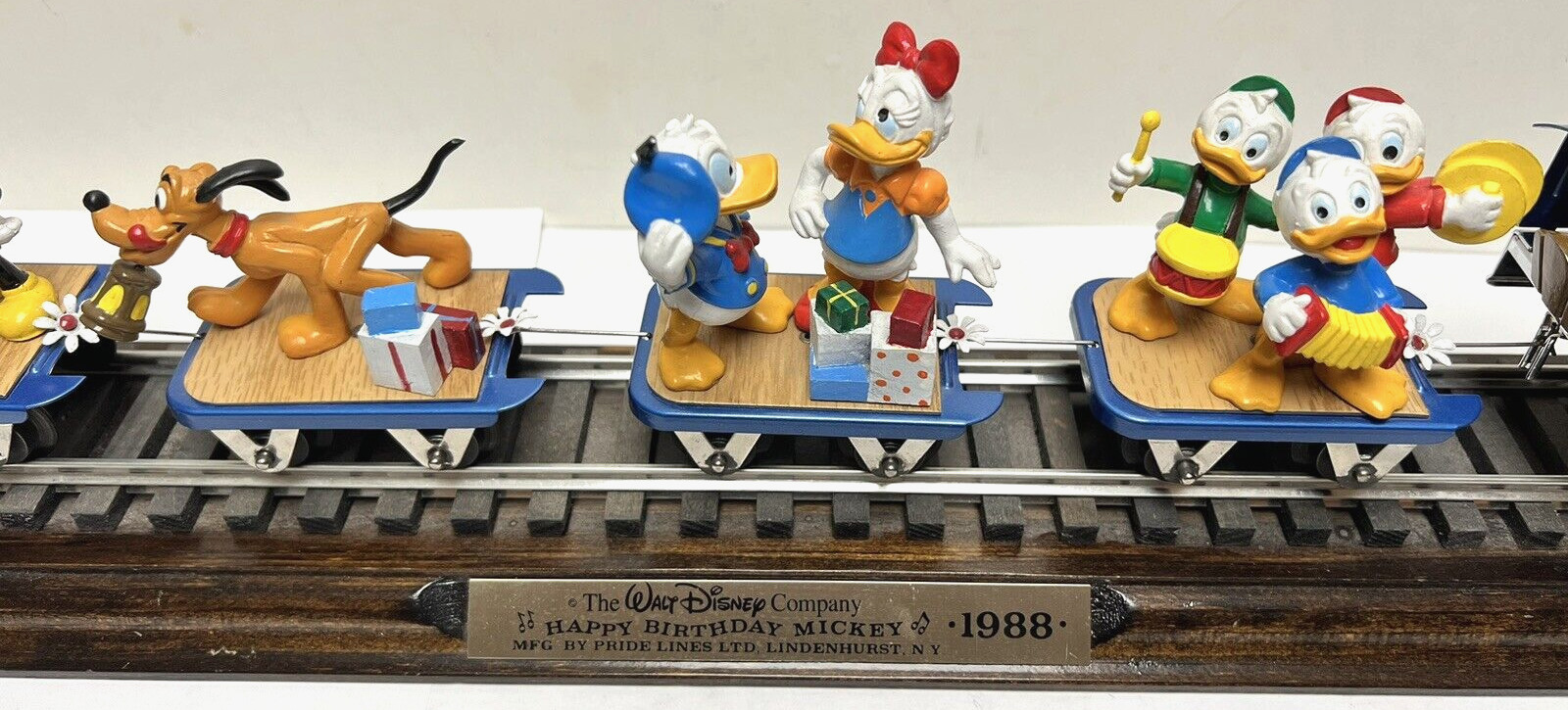 1988 WALT DISNEY PRIDE LINES MICKEY MOUSE HAPPY 60TH BIRTHDAY TRAIN & DISPLAY