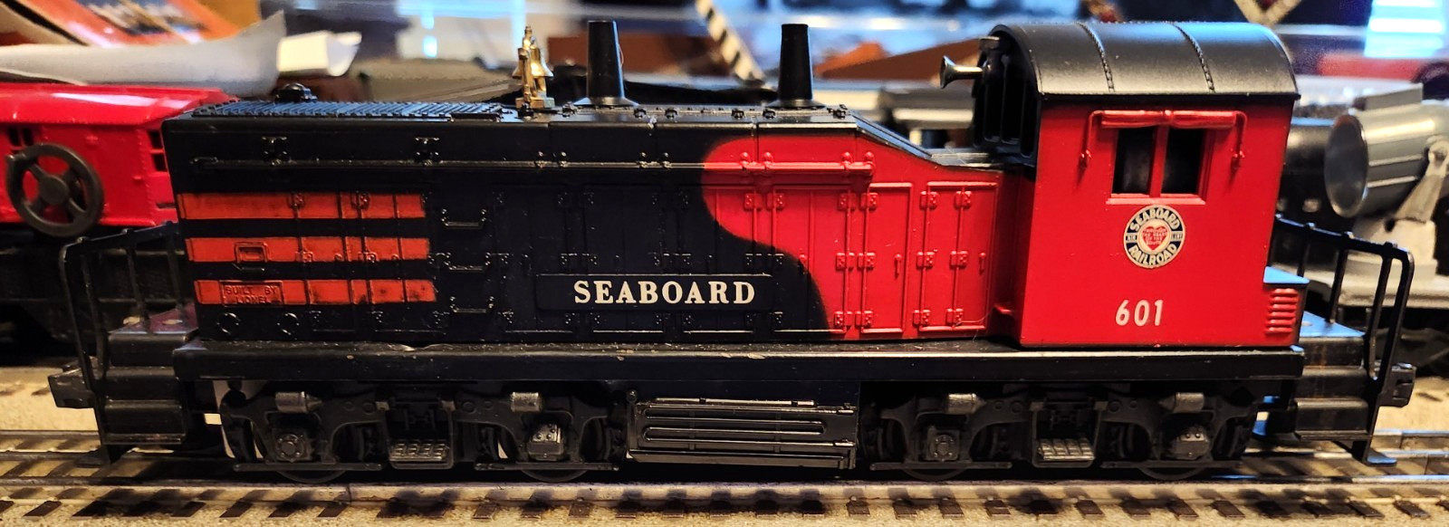 Lionel Postwar 601 Seaboard Switcher in very good condition in OB.