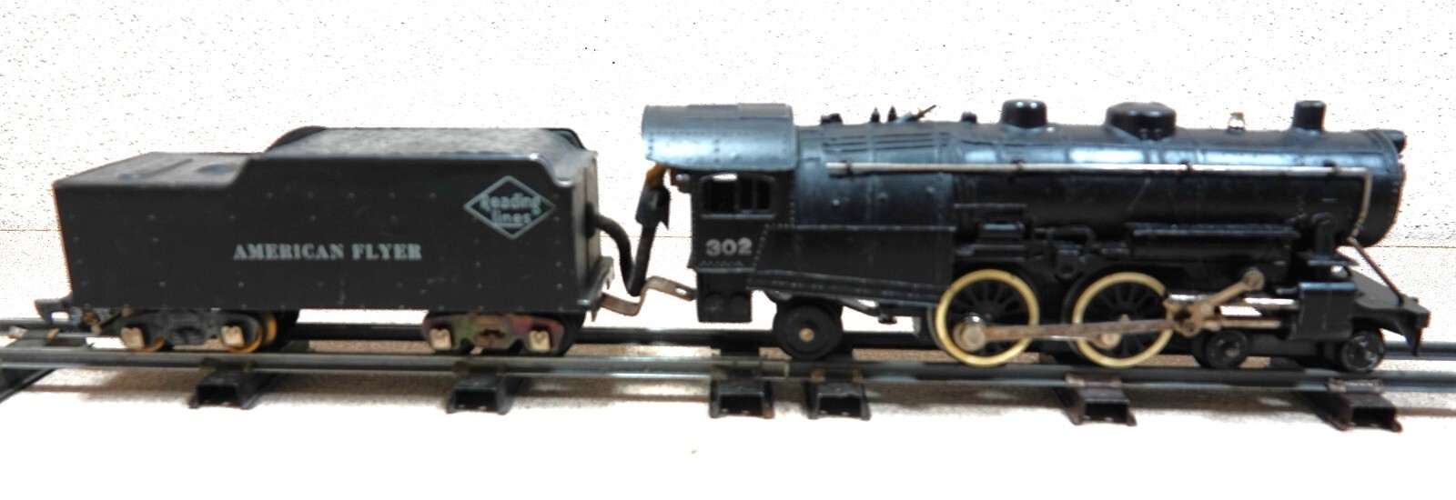 AMERICAN FLYER 302 ATLANTIC LOCOMOTIVE 4-4-2 READING LINES