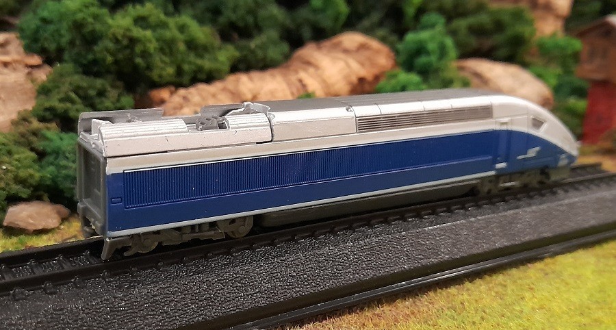 * N Scale * Amercom * SNCF 1995 TGV Duplex High-Speed Train * France *