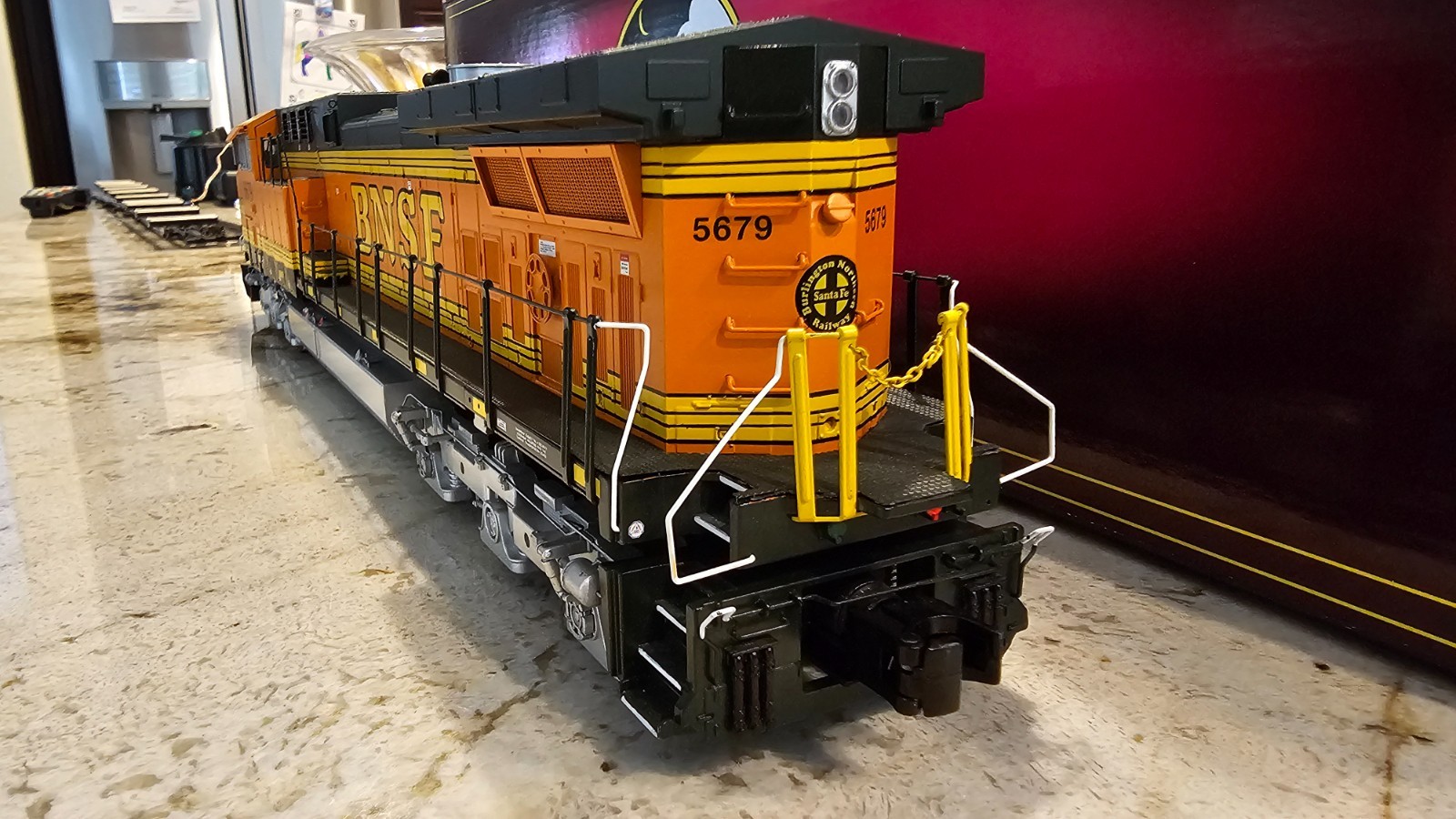 MTH BNSF AC4400CW #5679 Powered Locomotive 3-Rail 20-2629-1 Excellent!