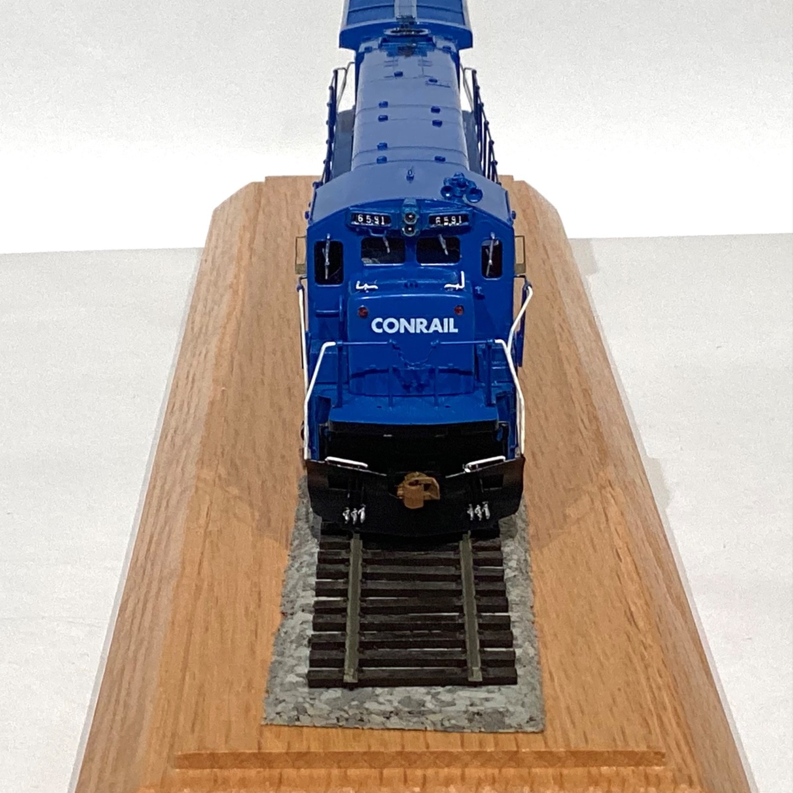 Overland Models HO Scale Brass GE Conrail C30-7 With Soundtraxx DCC/Sound