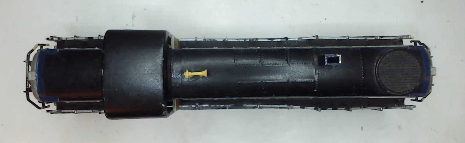 Hand-painted AHM HO RS-2 Diesel Locomotive, 2 Cabooses – Roco, Unbranded (DL076)
