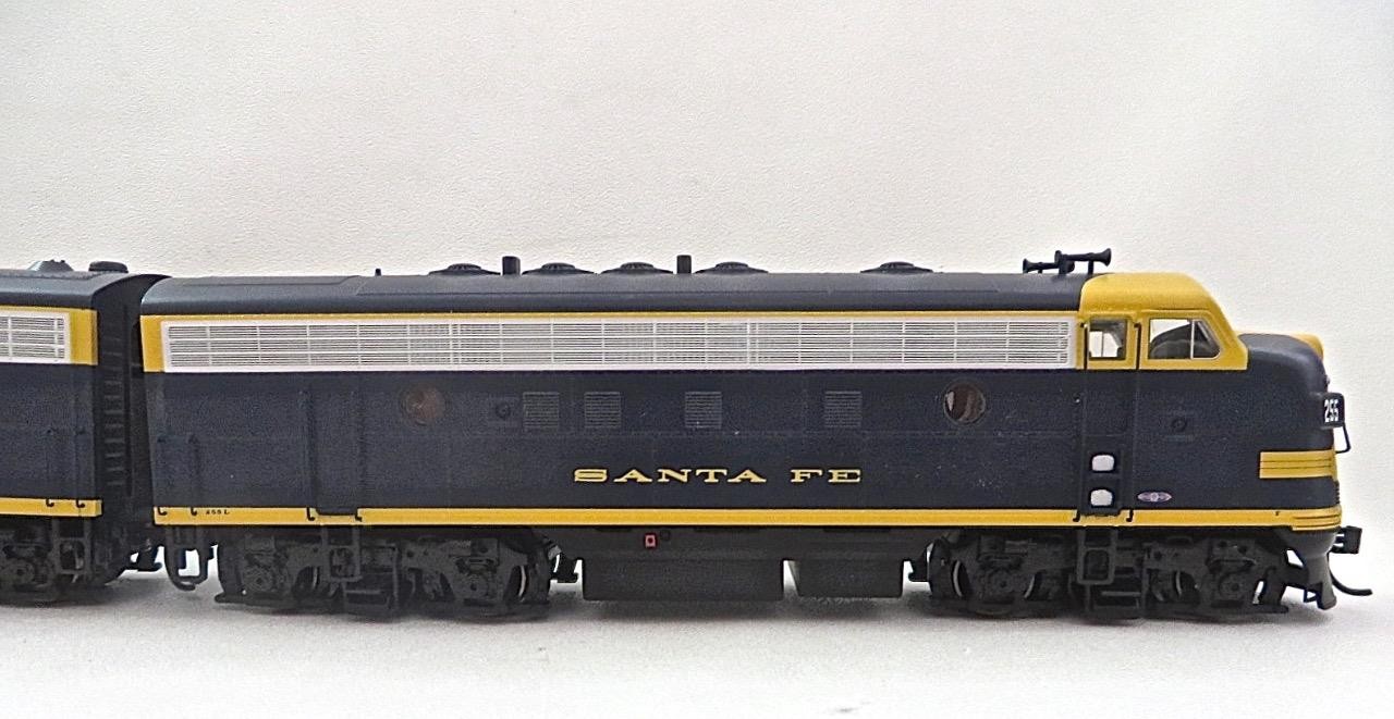 HO Walthers 910-9902 Santa Fe #265 EMD F7A-B Set Brand New