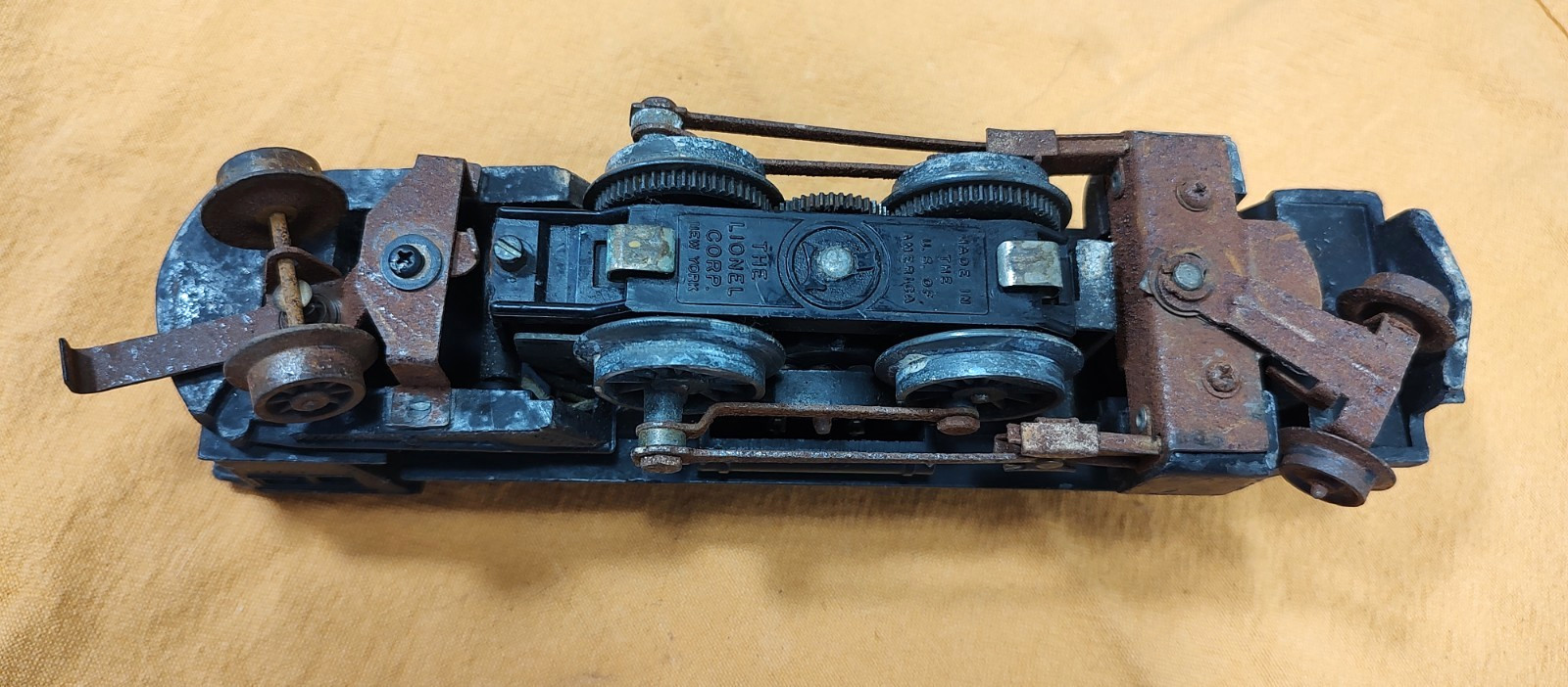 Vtg CAST IRON LIONEL 1946-1947 Train 1654 ENGINE O SCALE PARTS REPAIR LOCOMOTIVE
