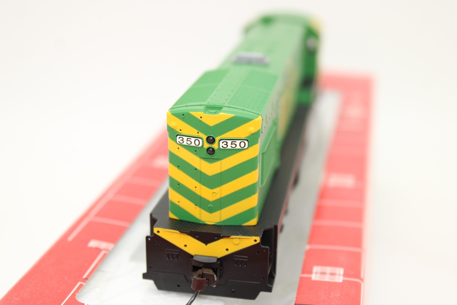 Atlas HO Scale MKT Missouri Kansas Texas GE U23B Diesel Locomotive #350 DCC Rdy