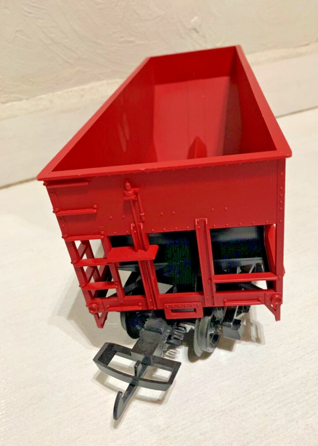 PYKO 38105 G scale 4 axle Christmas caboose