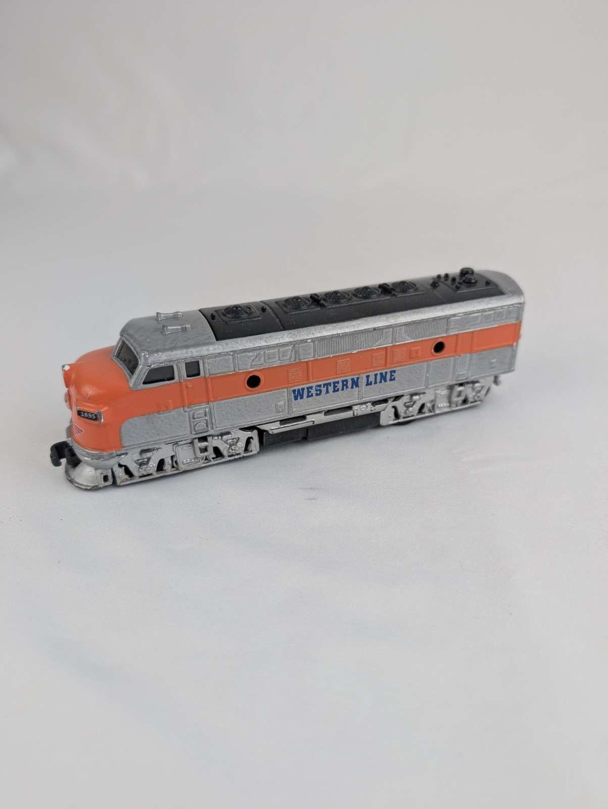 Toysmith Western Line Diesel Train Locomotive Orange Silver F-Unit Engine