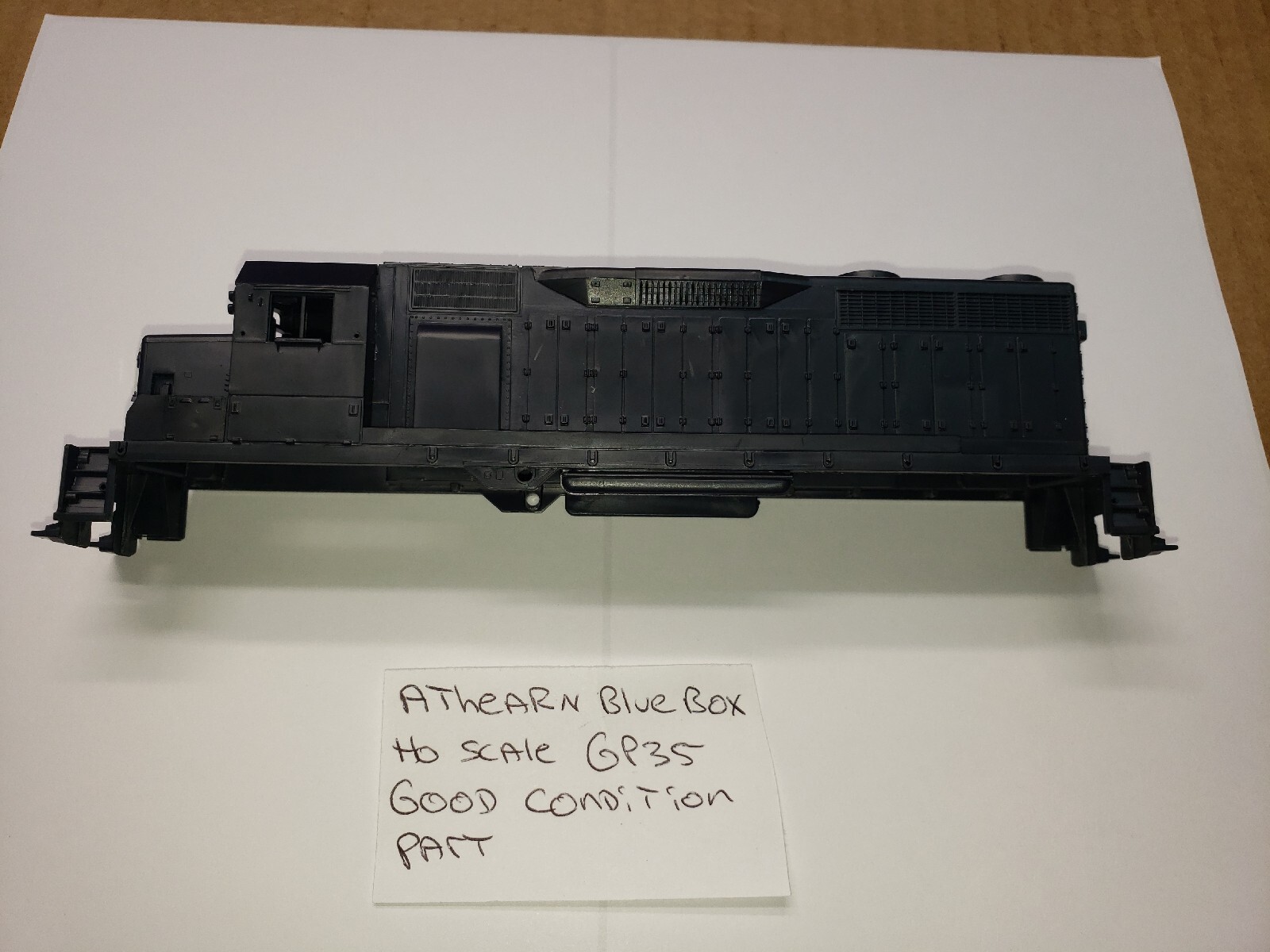 GP35 ATHEARN UNDECORATED SHELL ONLY Diesel LOCOMOTIVE Good condition