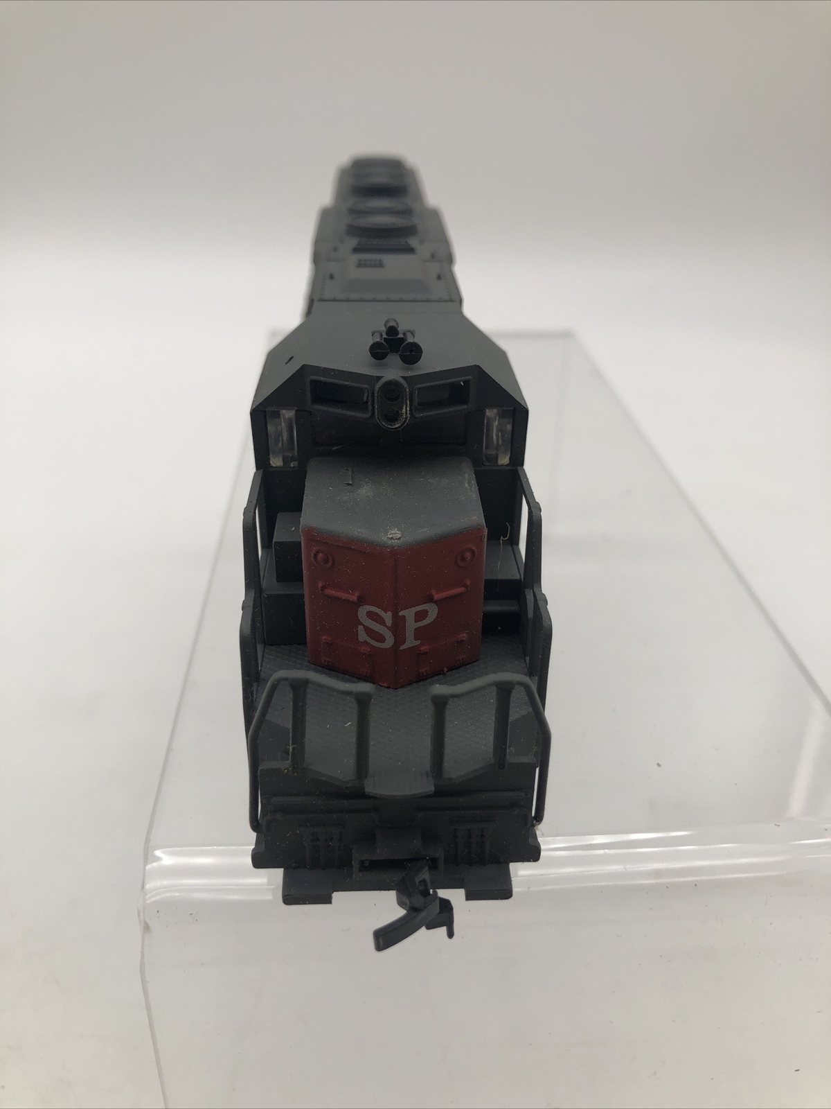 AHM #5030-06 EMD SD-40 Diesel Road Switcher HO 1:87 Scale NOS Tested See Video