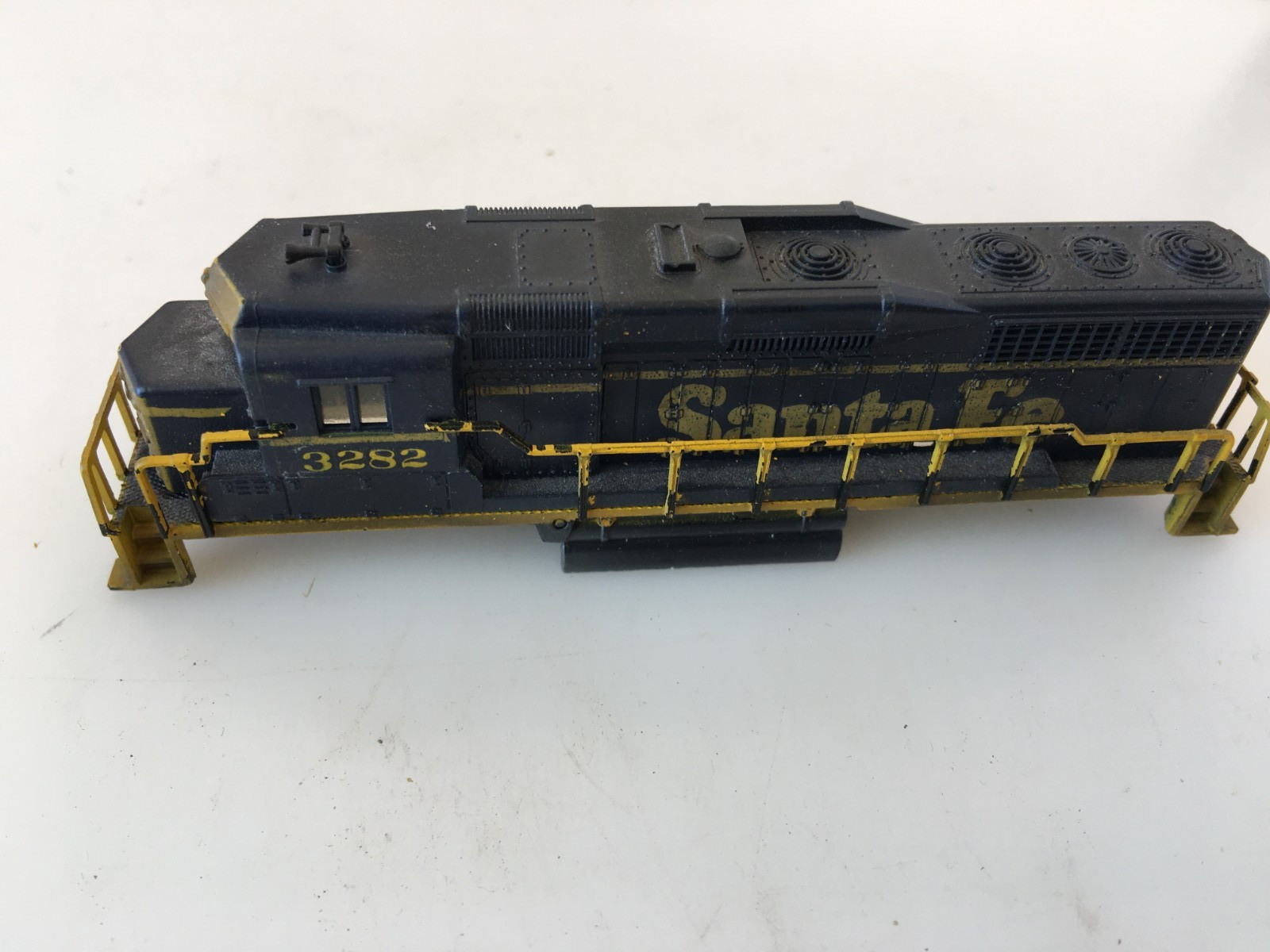 Santa Fe Diesel Locomotive Shell 3282 See Notes N Scale Trains
