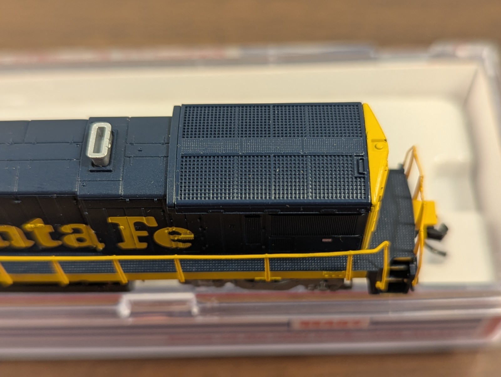 Atlas N Scale GE B23-7 Santa Fe #6390 DCC Ready