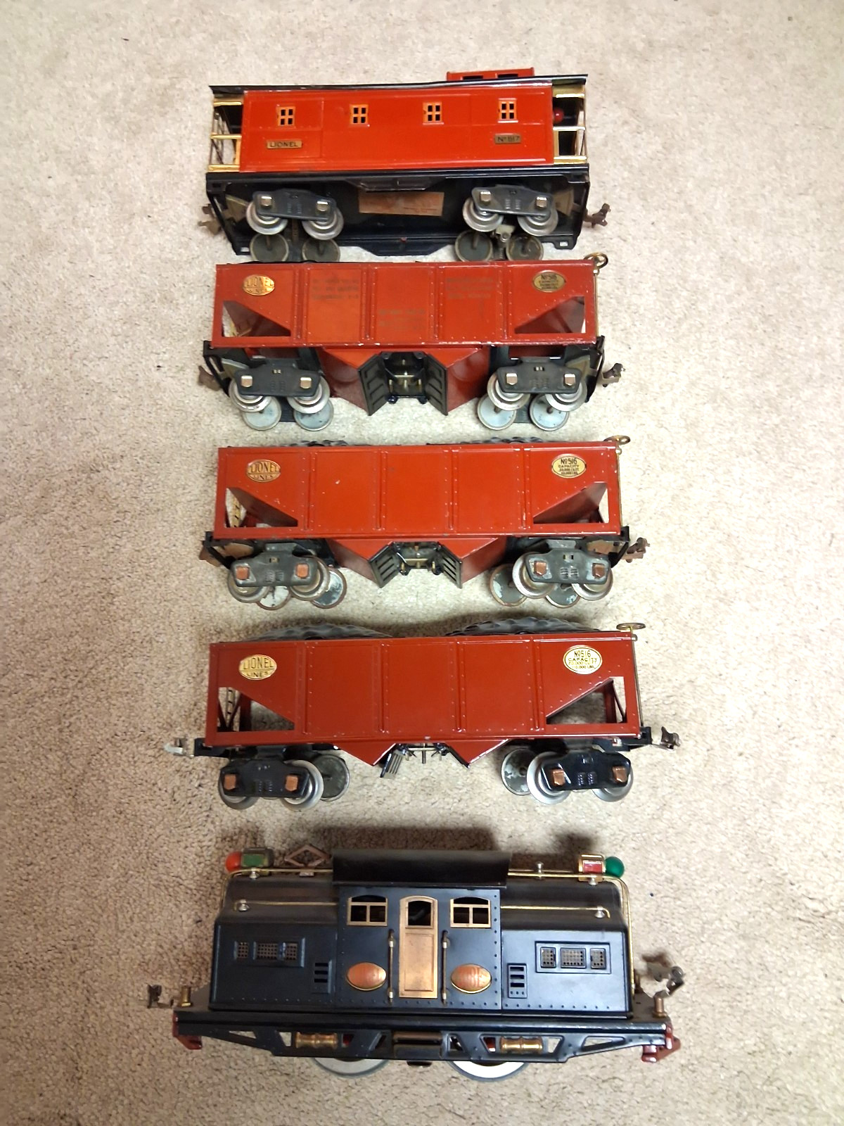 LIONEL STANDARD COAL TRAIN black 318E 516 516 516 and red/black Caboose 50/50