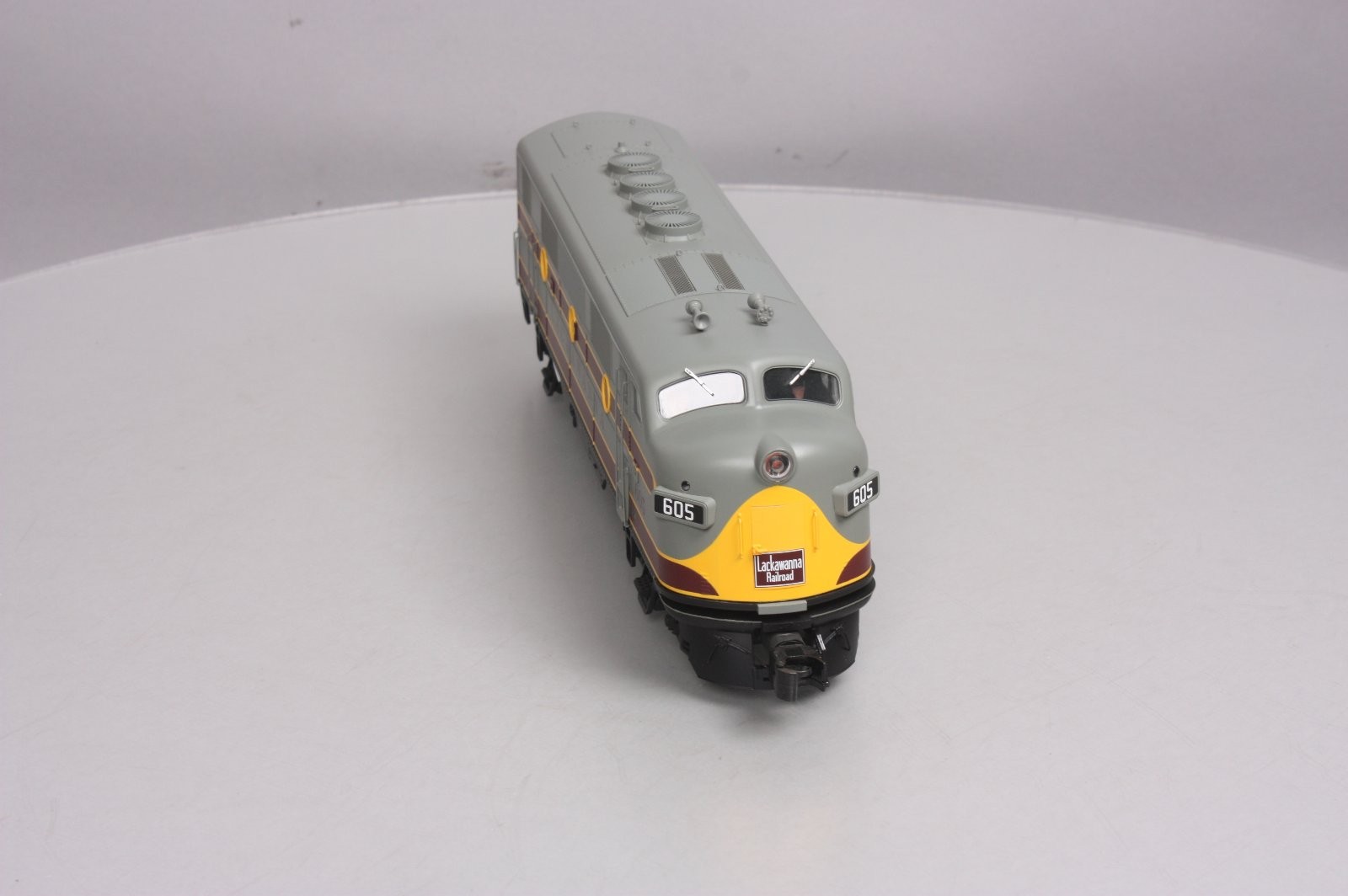 Atlas 1608-1 O Erie Lackawanna F2/F3 Diesel Locomotive w/ TMCC #605 – 3-Rail LN
