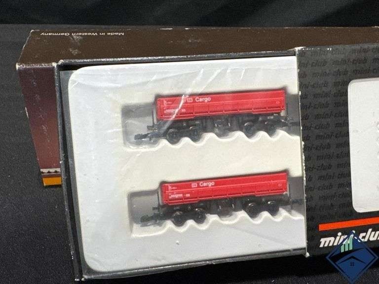 Märklin Z Mini Club Die-Cast Train Set, Models 82432 and 8854