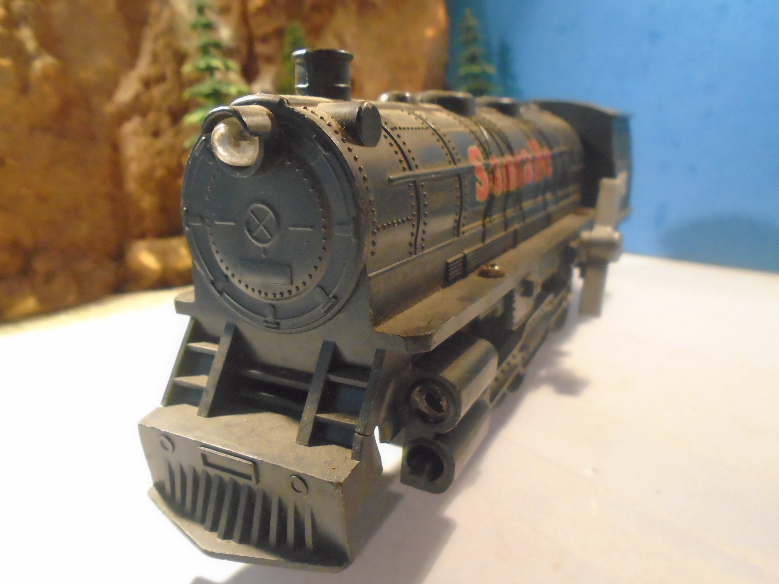 DURHAM INDUSTRIES 027 SCALE WINDUP PLASTIC SANTA FE STEAM LOCO No 8803 5-101-5