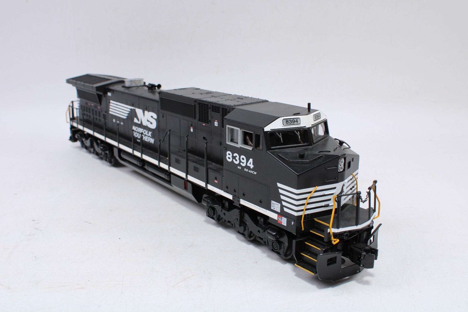 MTH 30-20000-3 O Gauge Dash-8 Diesel Engine Norfolk Southern Non-Powered Dummy