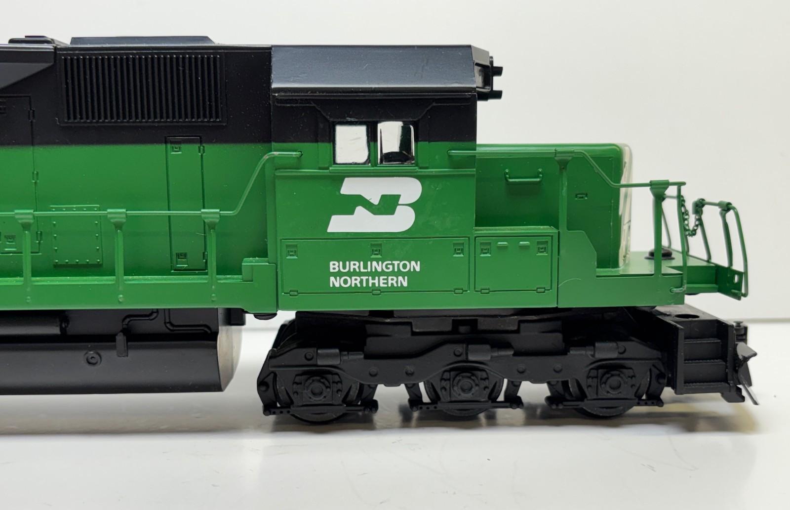 Lionel BN Burlington Northern SD-40 Unpowered Dummy #8586. 6-18208. Please Read!