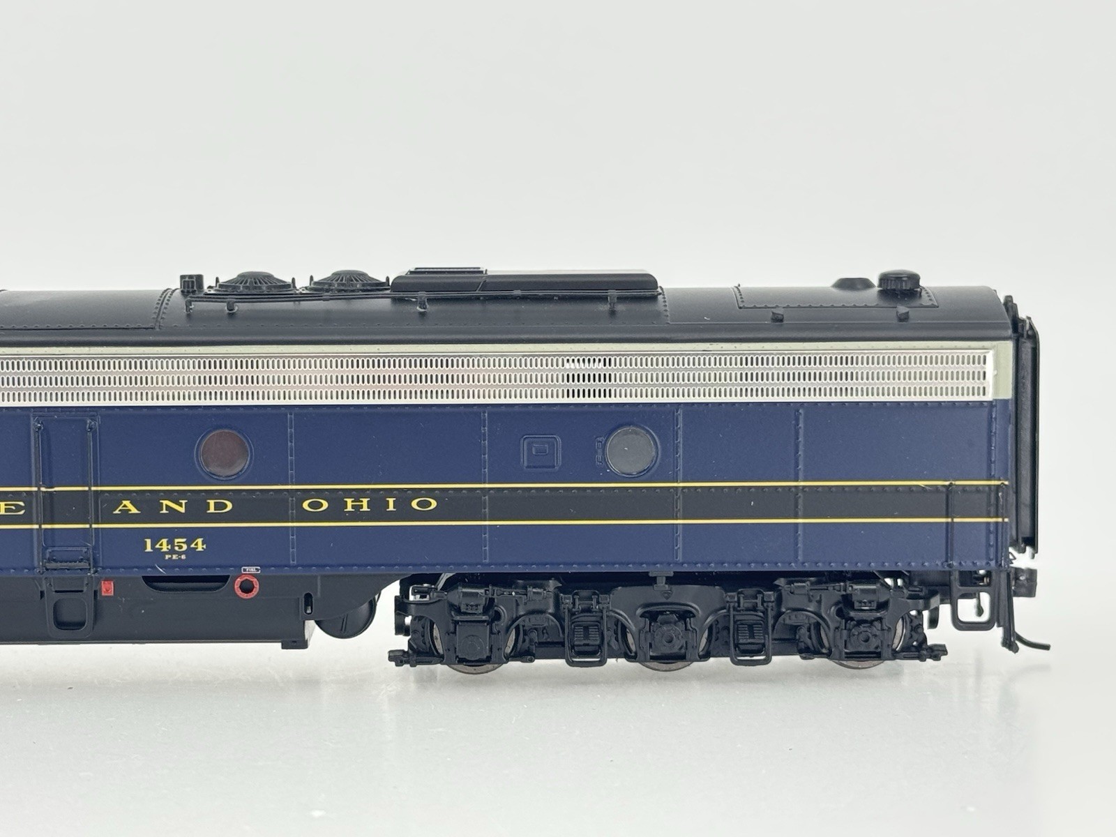 HO Walthers Proto Baltimore & Ohio EMD E9A Powered Diesel Locomotive B&O #1454