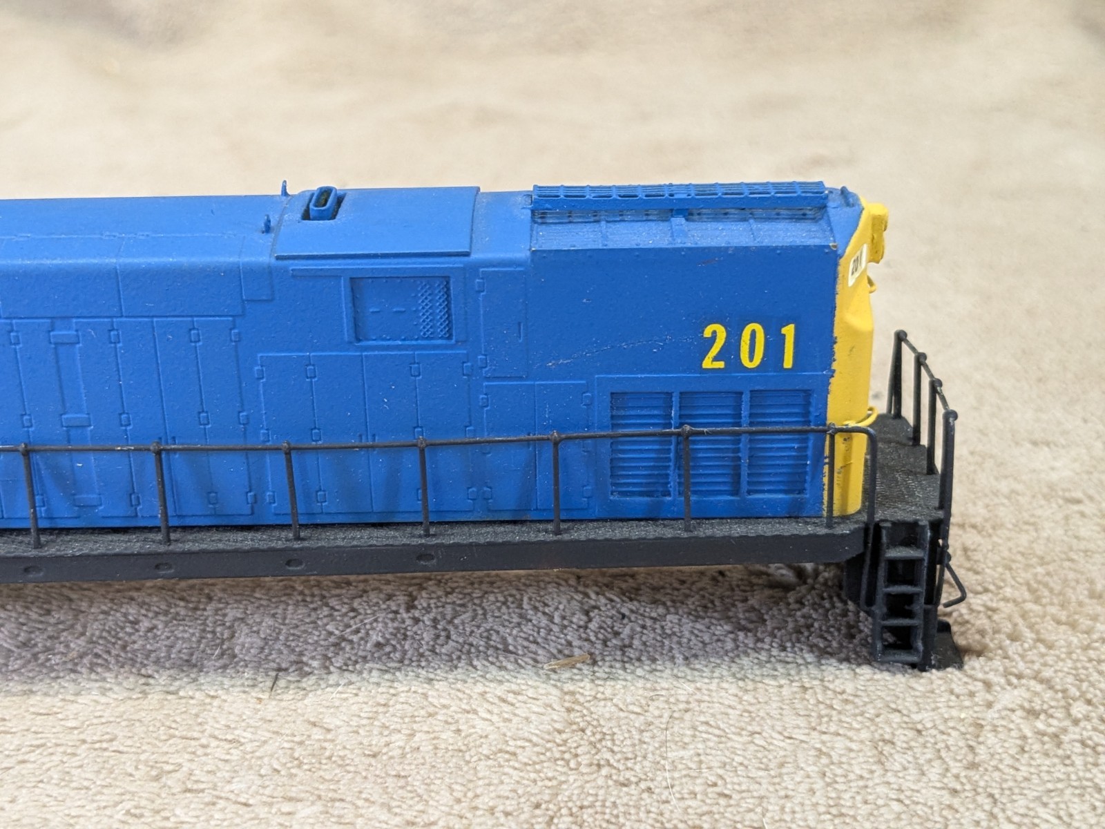 ALCO C-420 HH High Hood D&H #201 SHELL – BENT RAILING