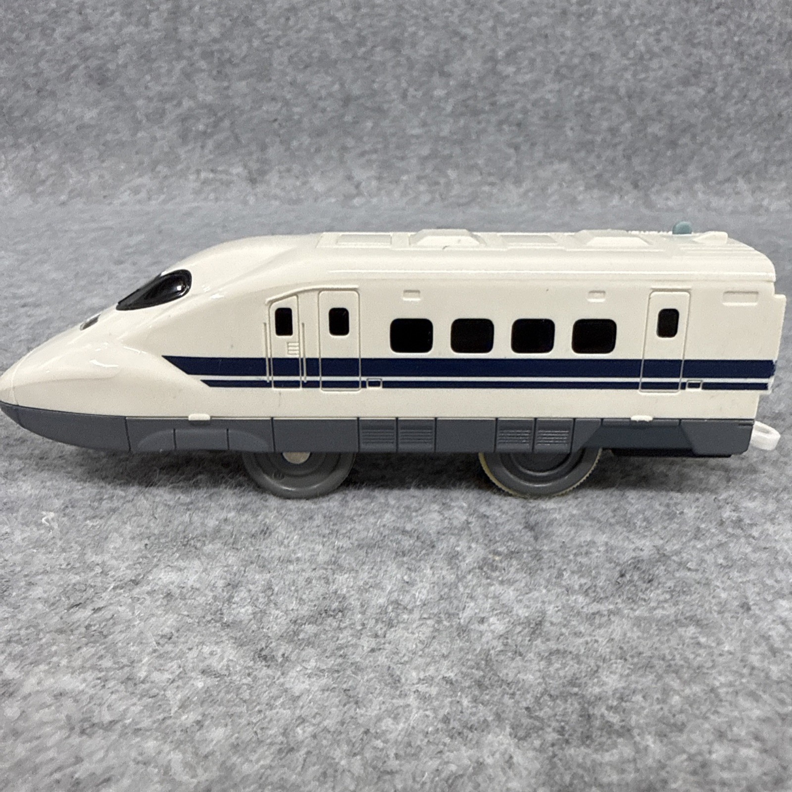 Japan Takara Tomy Plarail S-01 700 Shinkansen Motorised Train w/ Light C22