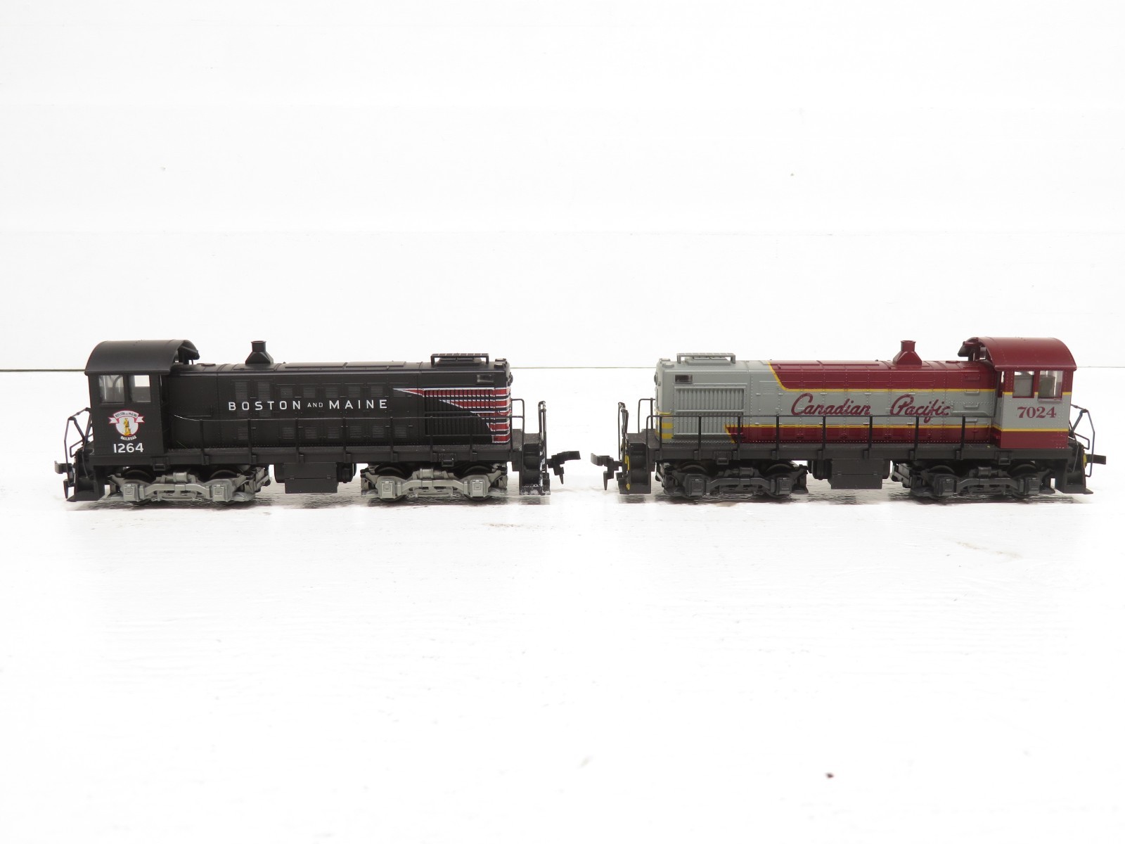Atlas HO Scale Canadian Pacific & BM Switcher Lot AS-IS 13375