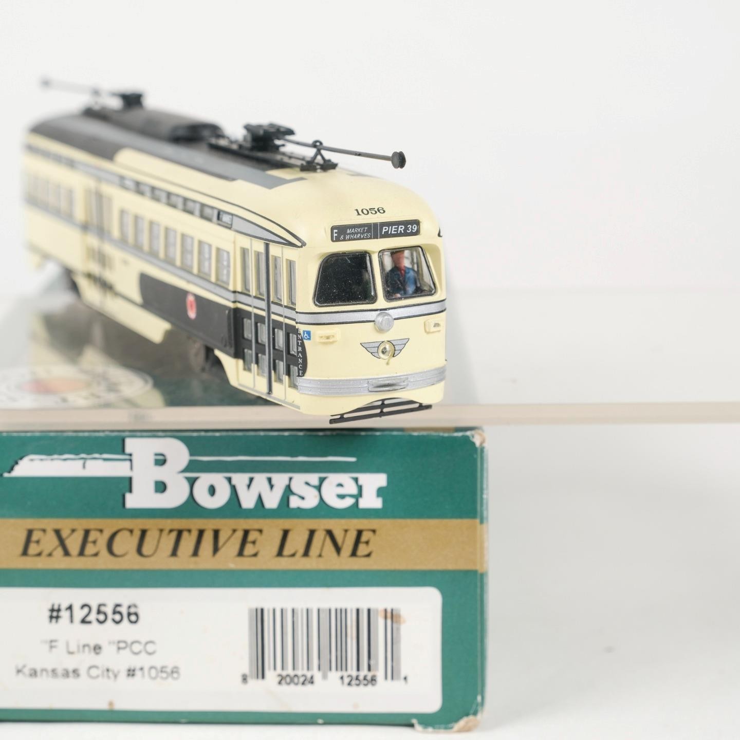 Bowser Executive HO Scale Kansas City F Line PCC Streetcar DC Powered12556 (A)
