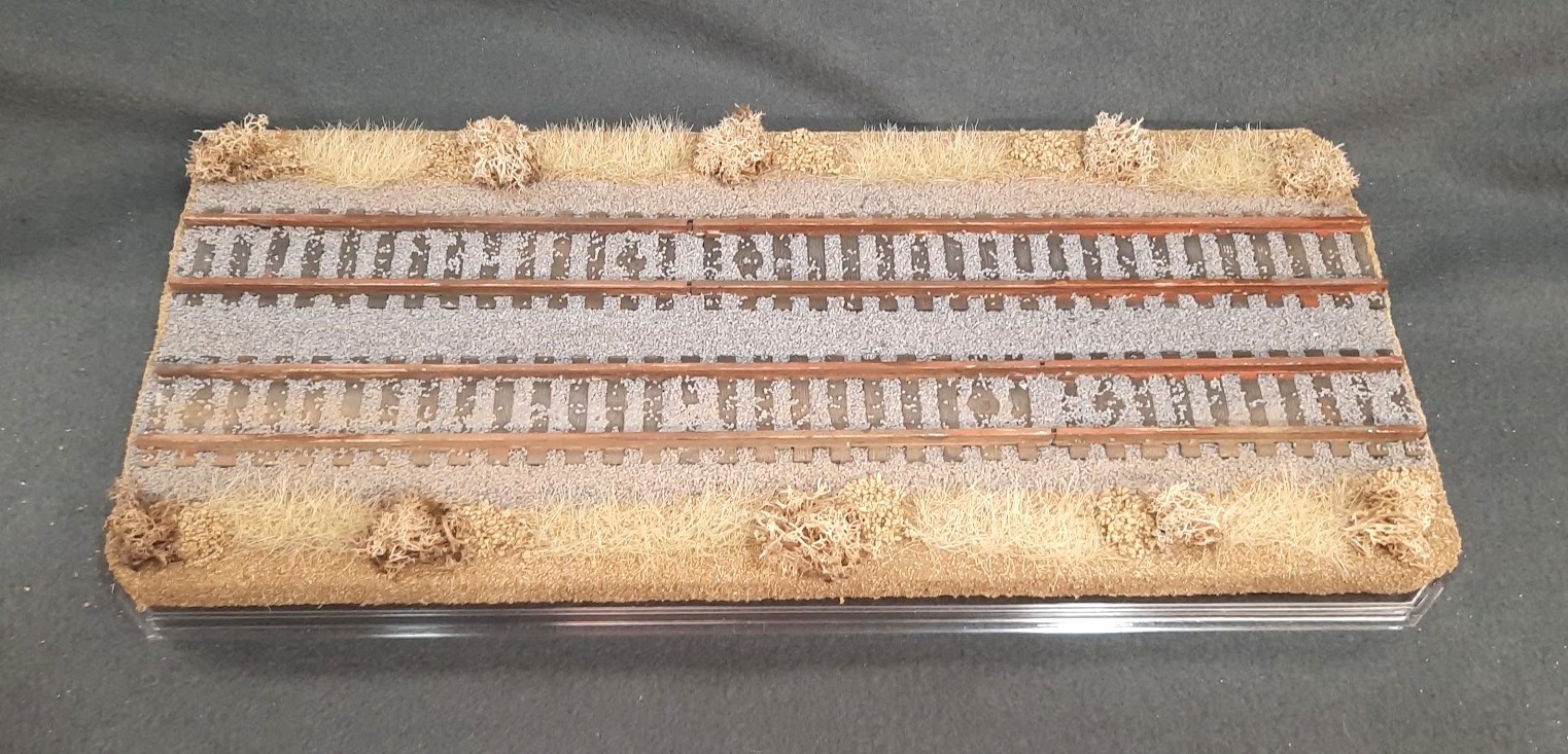 S SCALE 16″ DOUBLE TRACK DISPLAY CASE- “DESERT SCENE”-FOR ANY S TRAINS