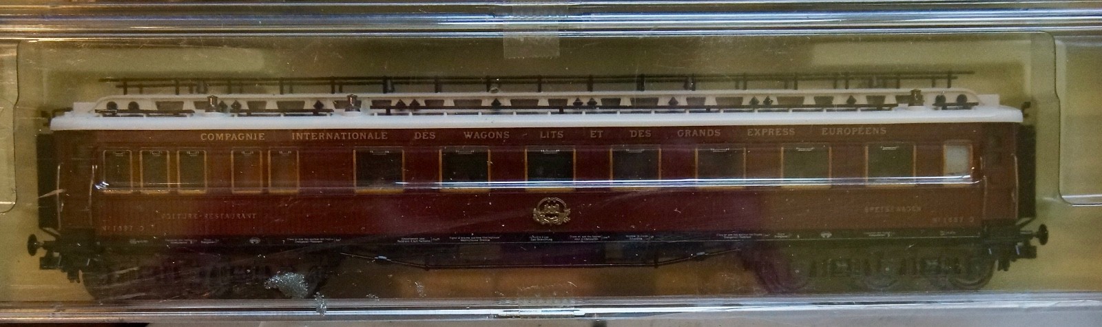 Trix/Model Power Orient Express Train Set – Locomotive w/ 3 Passenger Cars-NEW