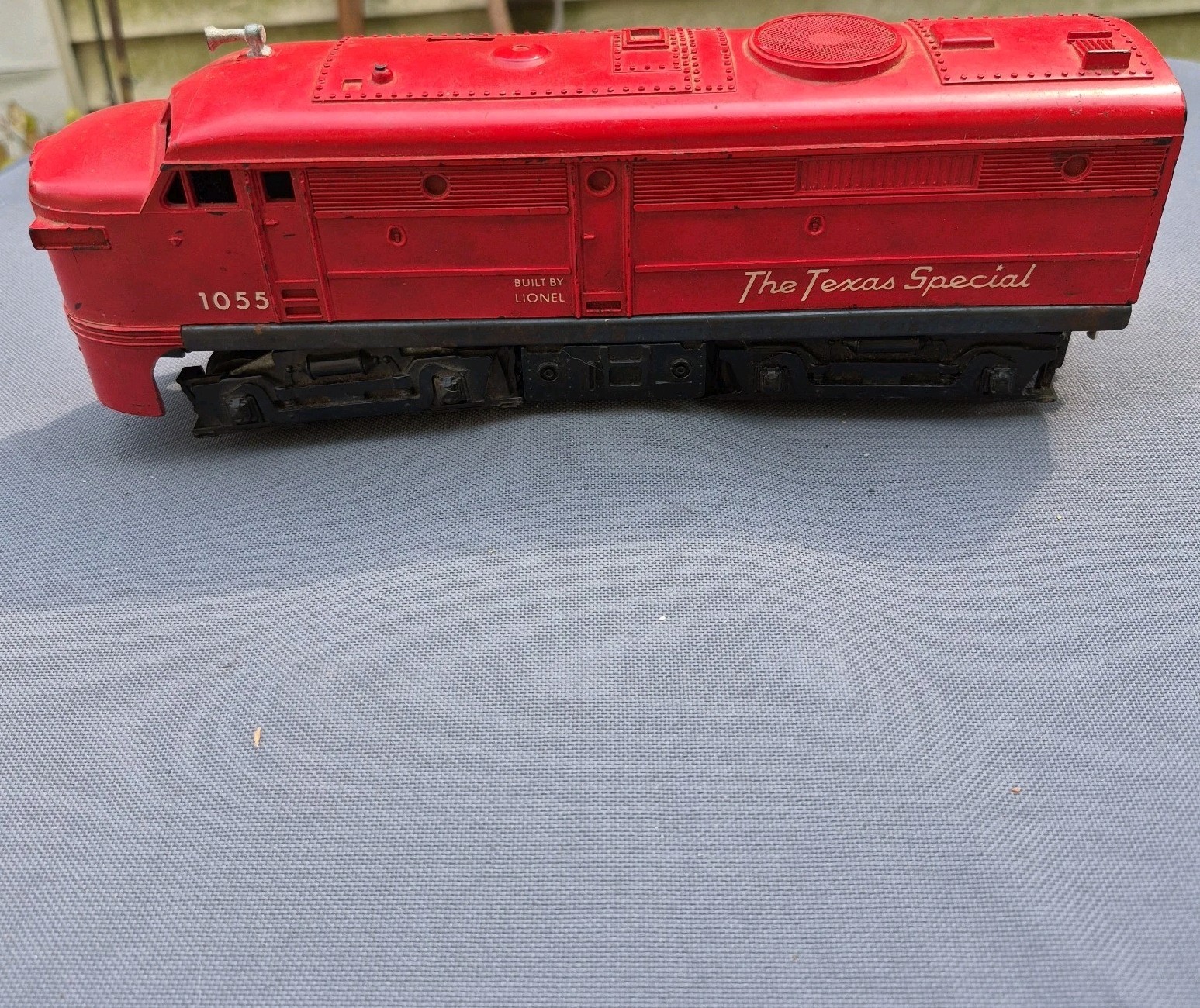 Vintage 1959 Lionel 1055 Texas Special Diesel Locomotive Postwar O27 Engine