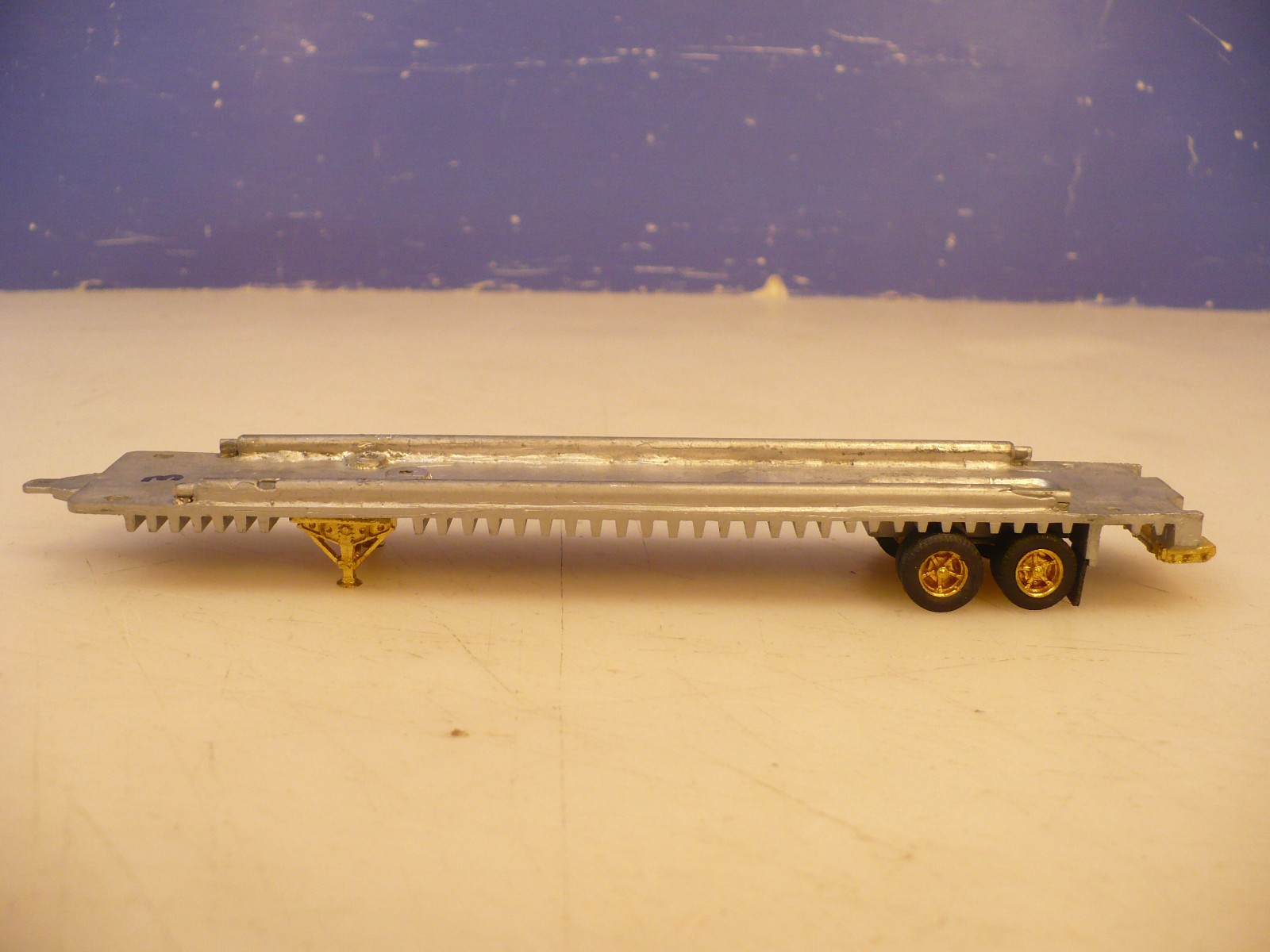 HO Overland RoadRailer Chassis type III U/P