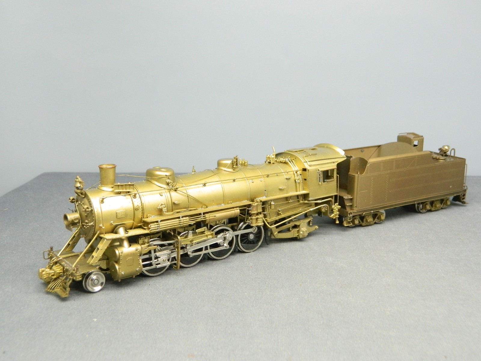 HO 1/87 BRASS Key Imports Samhongsa 2-8-2 MIKADO STEAM LOCO & TENDER Unpainted