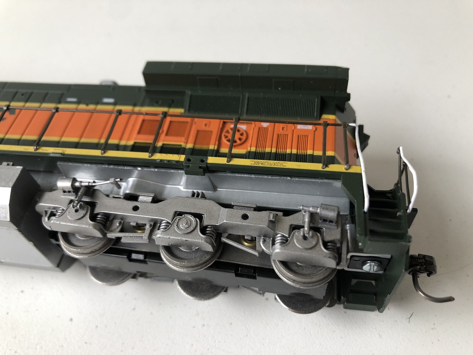 Athearn BNSF C44-9W #986 LED Lights Walkway HO Assembled