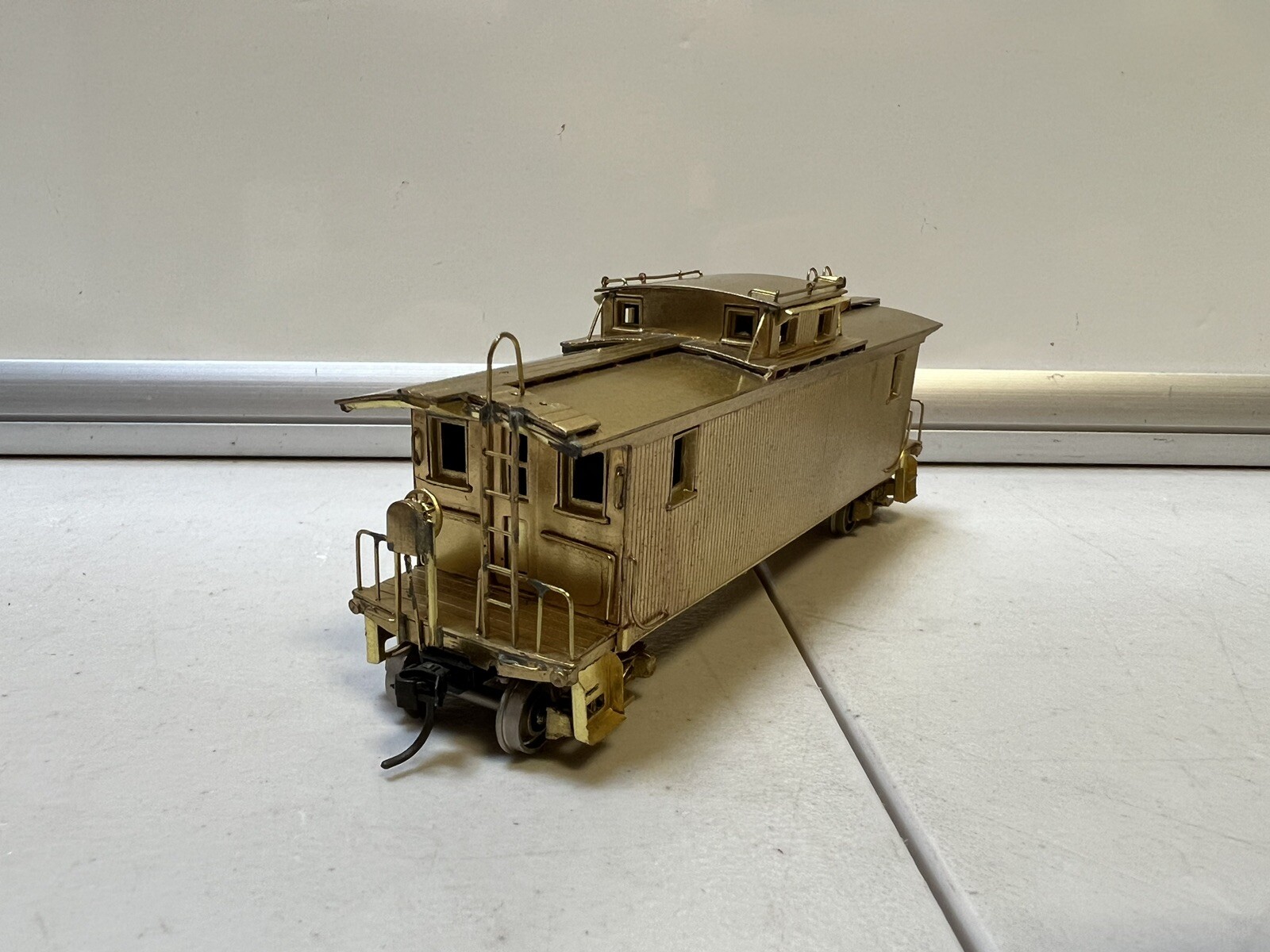 HO Scale NJ Custom New Haven Wood Caboose NE-4 RS-670 *ROB