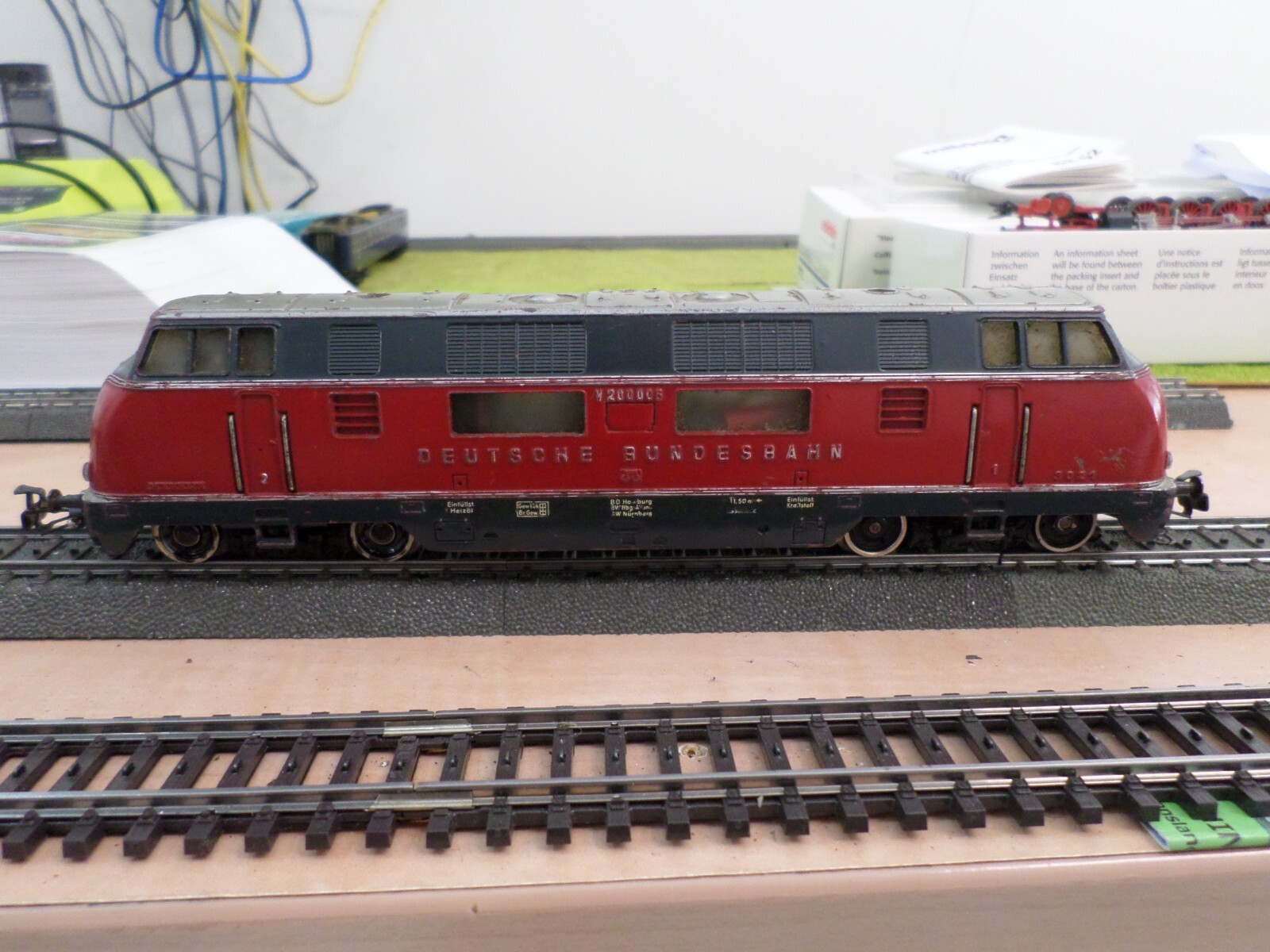 Marklin 3021 HO DB V200 Diesel Locomotive 3 Rail Analogue (b) C5
