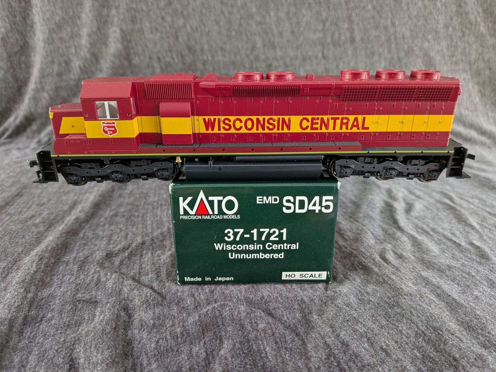 Kato HO SD45, Wisconsin Central, No #, Product #37-1721, DC.