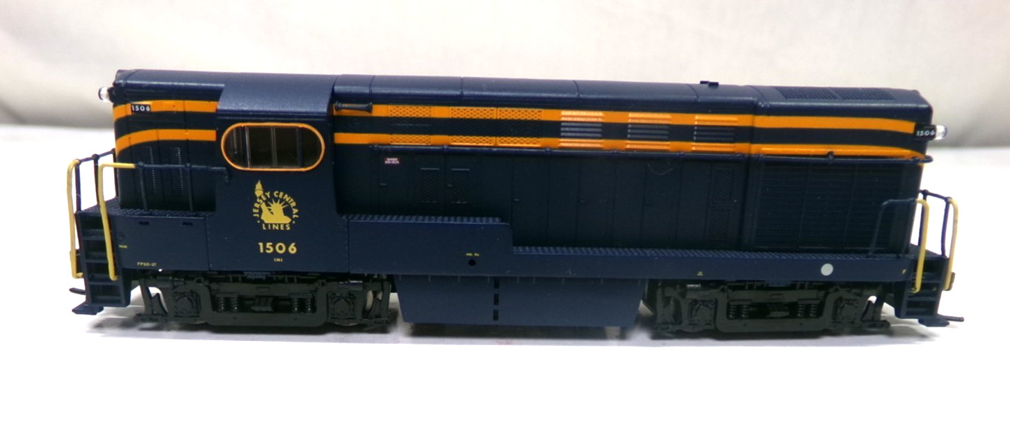 N scale Atlas Jersey Central H15-44 diesel engine in original box (lot N173)