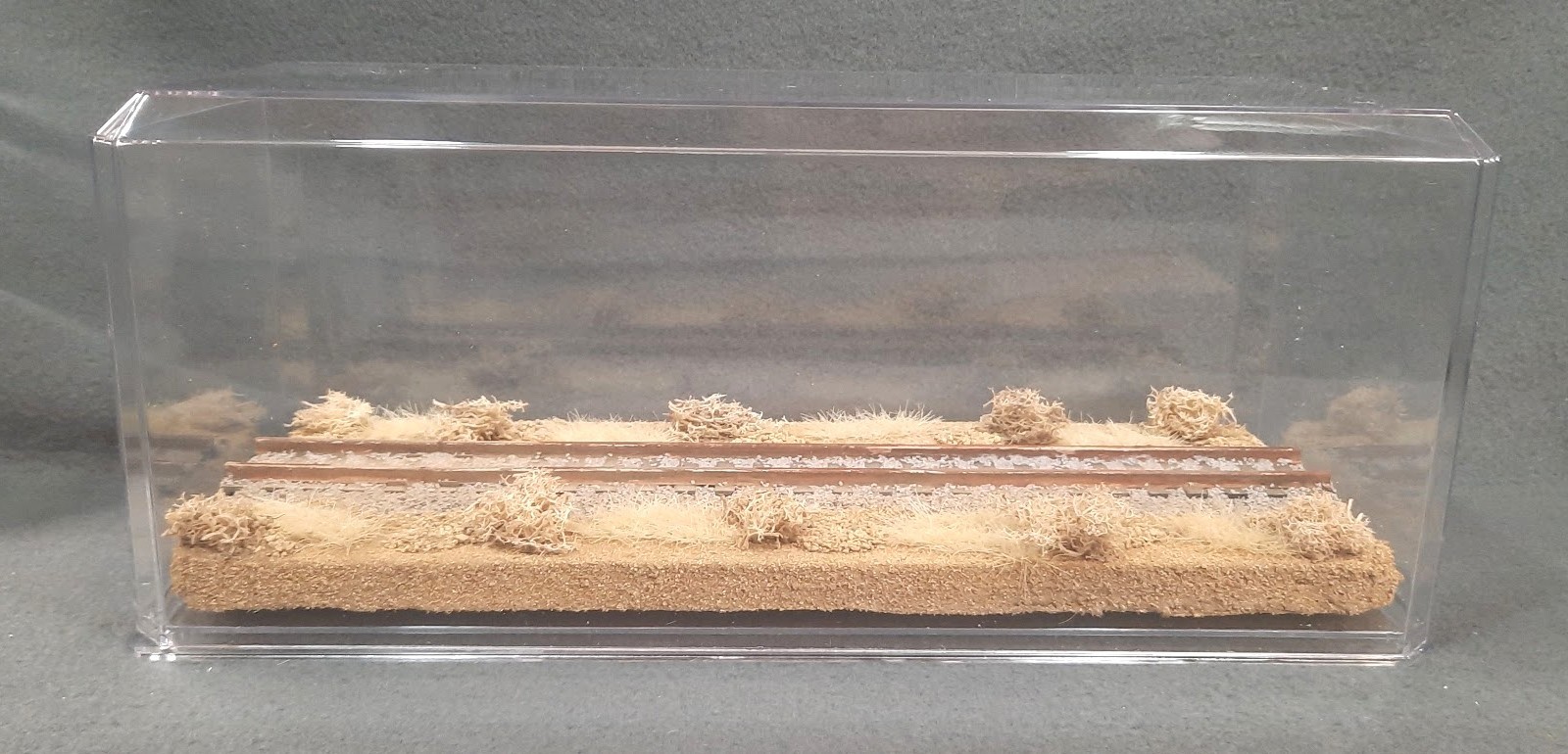 S SCALE 13″ SINGLE TRACK DISPLAY CASE- “DESERT SCENE”-FOR ANY S TRAINS