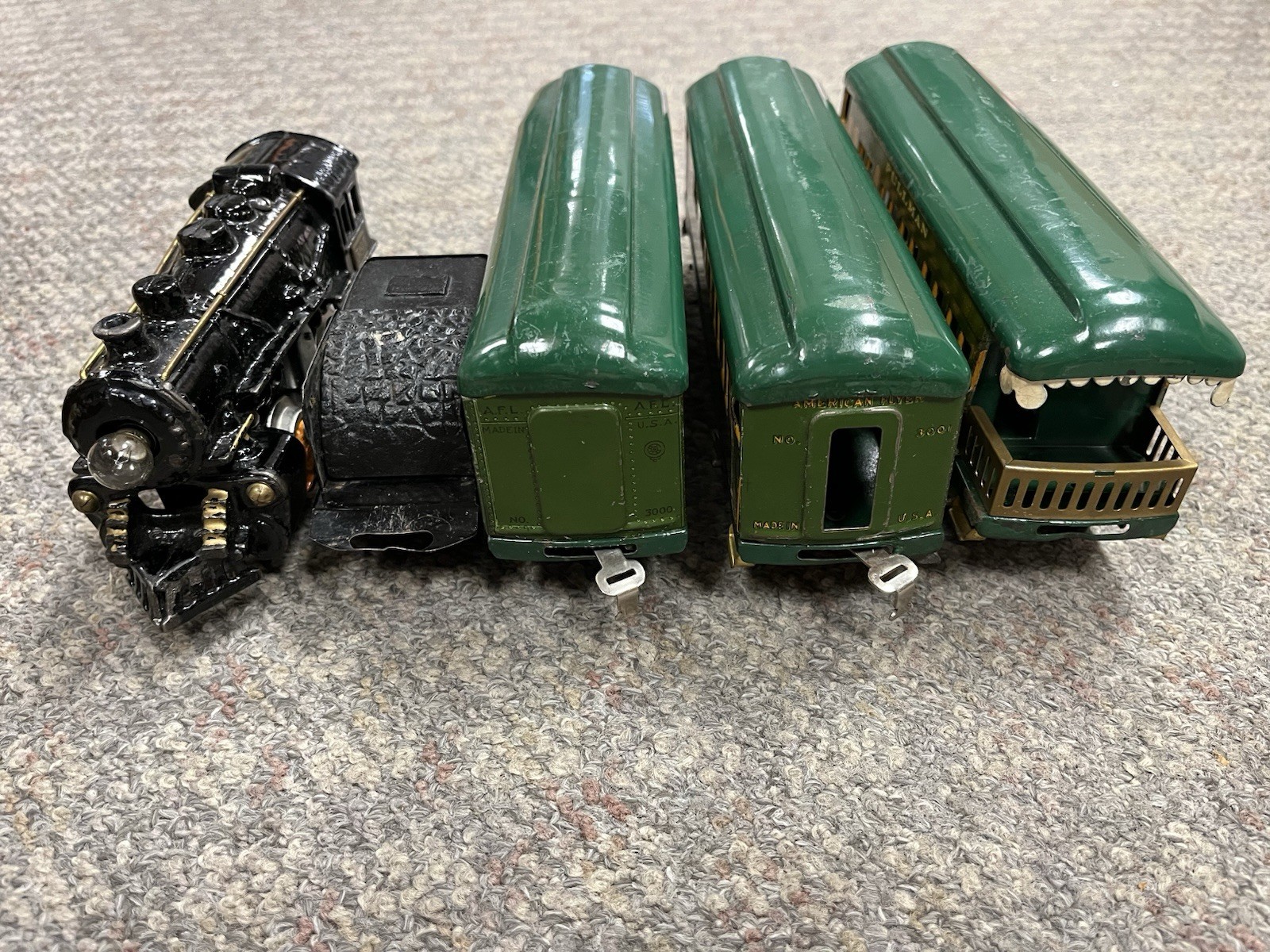 + American Flyer O Cast Iron #3195 Locomotive & Tender 3 Car Green Passenger Set
