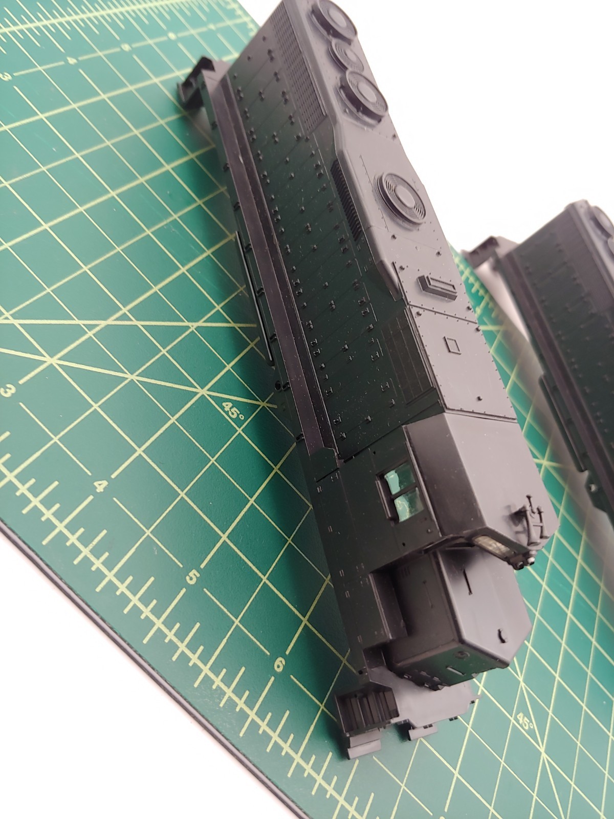 Athearn HO Scale GP35 Diesel Locomotive Shell With Window