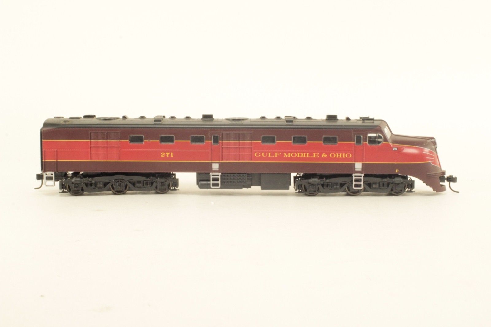 Proto1000 HO Scale Gulf Mobile and Ohio GM&O #271 DL-109 DC Powered Locomotive