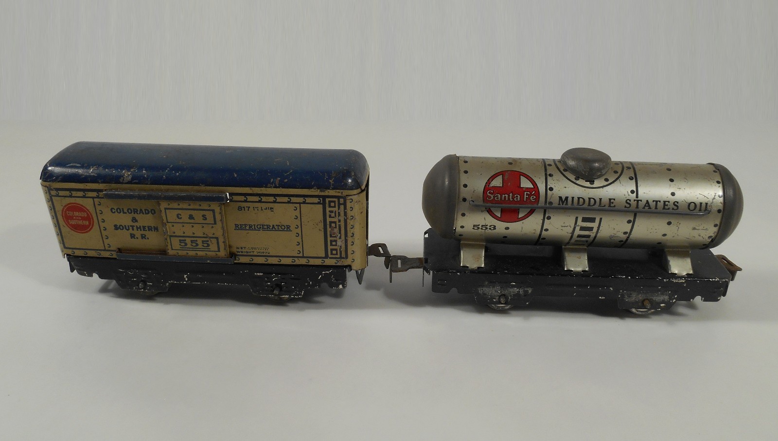 Vintage Louis Marx Tin Litho Steam Locomotve 897 + Tender & 3 Litho Cars