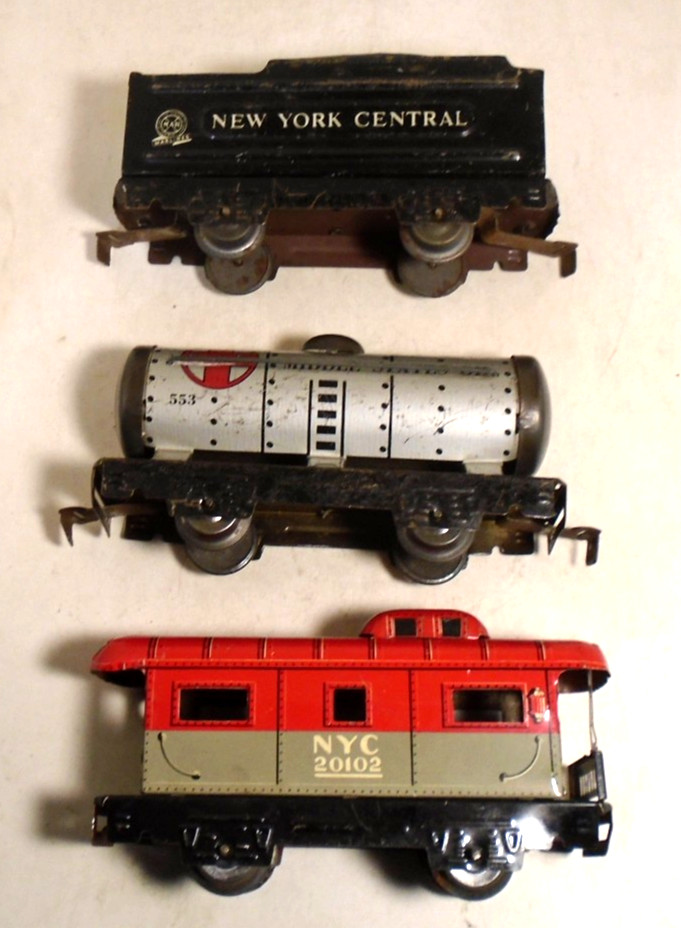 THREE VINTAGE MARX TIN 4 WHEEL rolling stock assortment – SA H