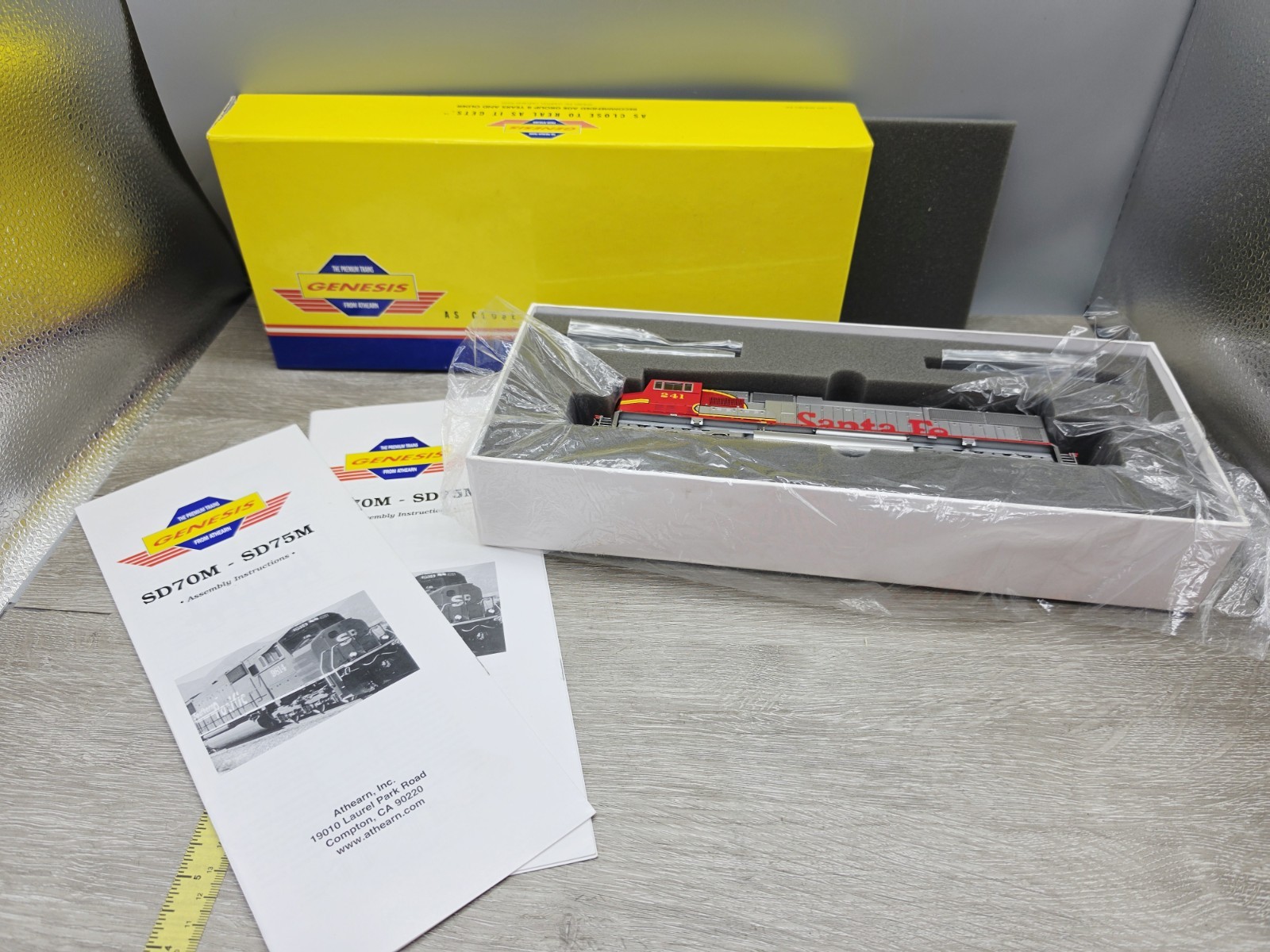 HO Scale Athearn Genesis G6138 SD75M Diesel Locomotive Santa Fe #226 Lot#6104