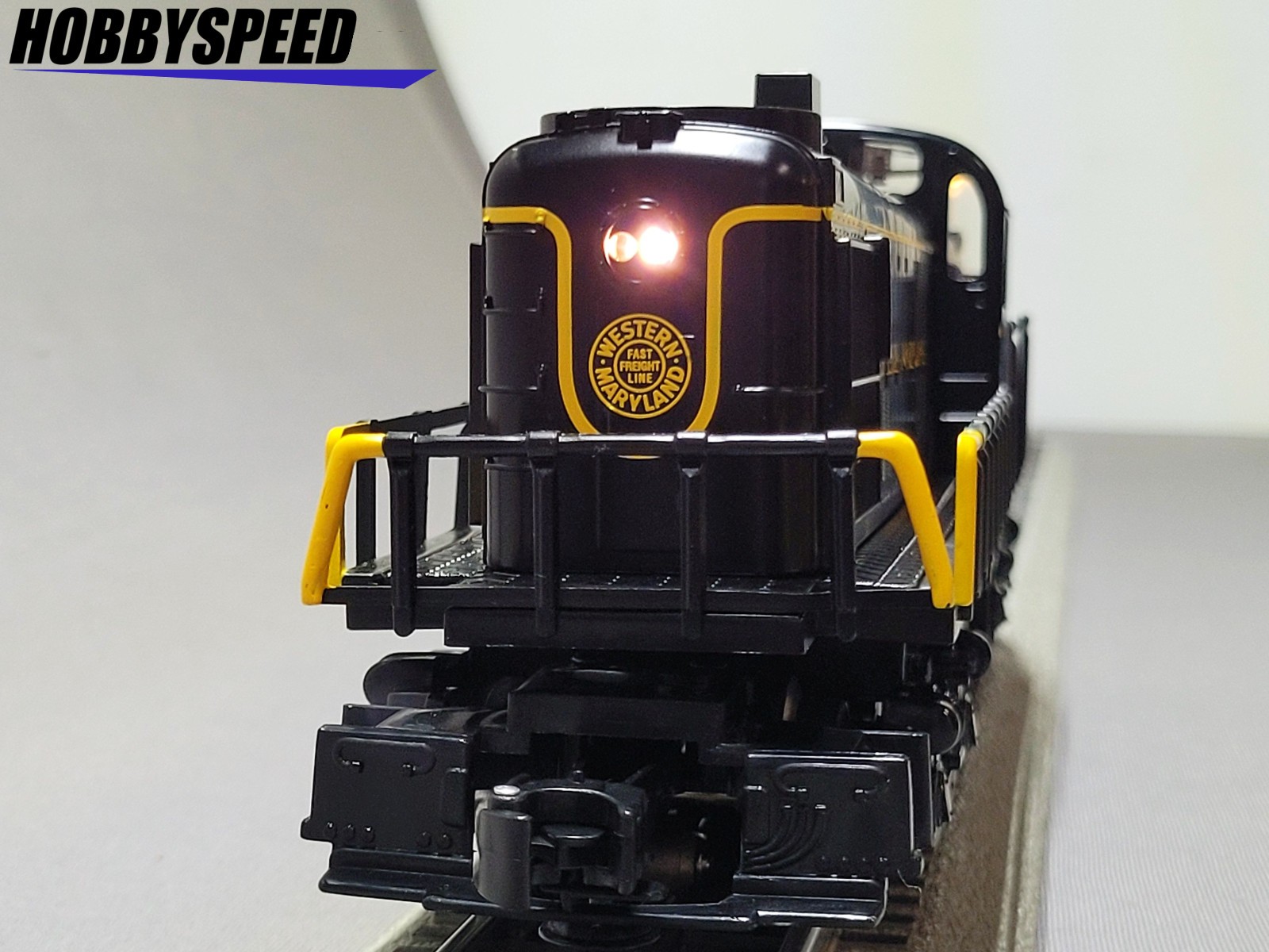 LIONEL WESTERN MARYLAND LIONCHIEF RS-3 #196 DIESEL ENGINE O GAUGE 2545080 NEW