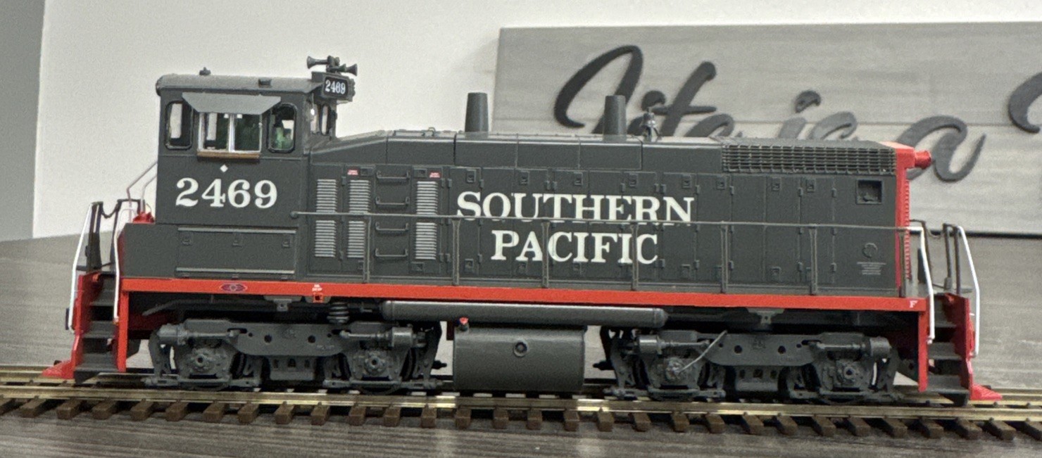 Athearn RTR HO #ATH96735 Southern Pacific SW1500 #2469 – DCC Ready & LNIB!