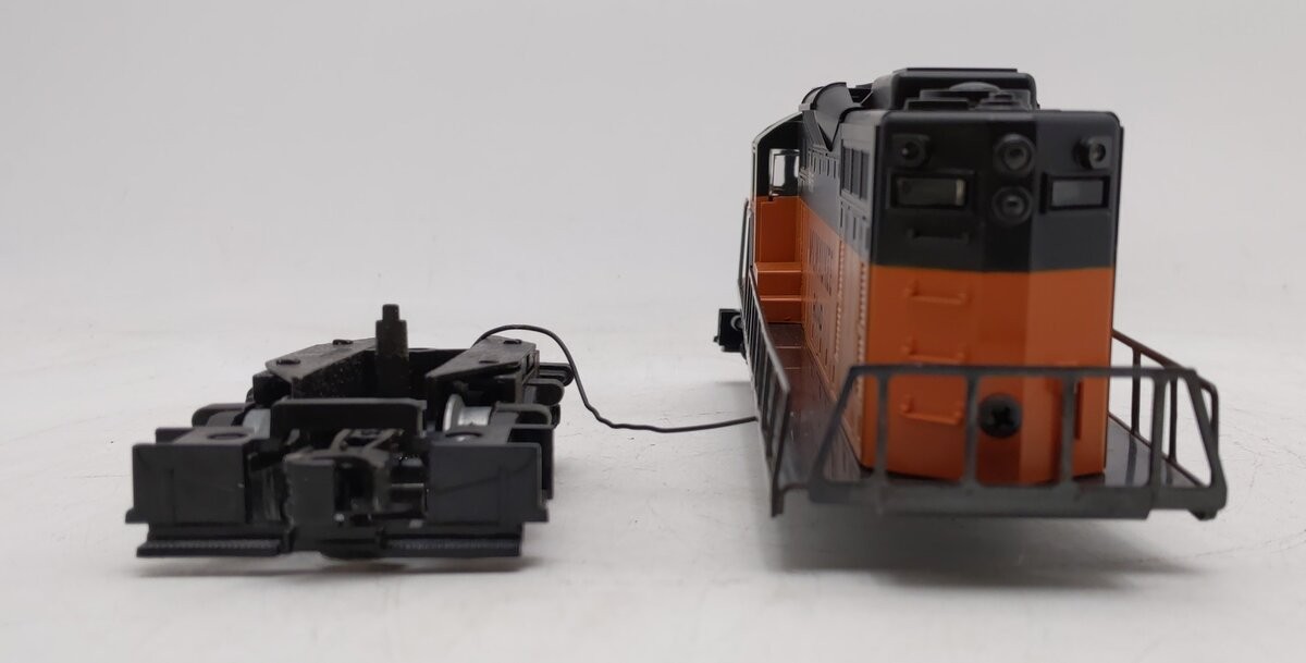 Lionel 6-8855 O Gauge Milwaukee Road SD-18 Powered Diesel Locomotive/Box