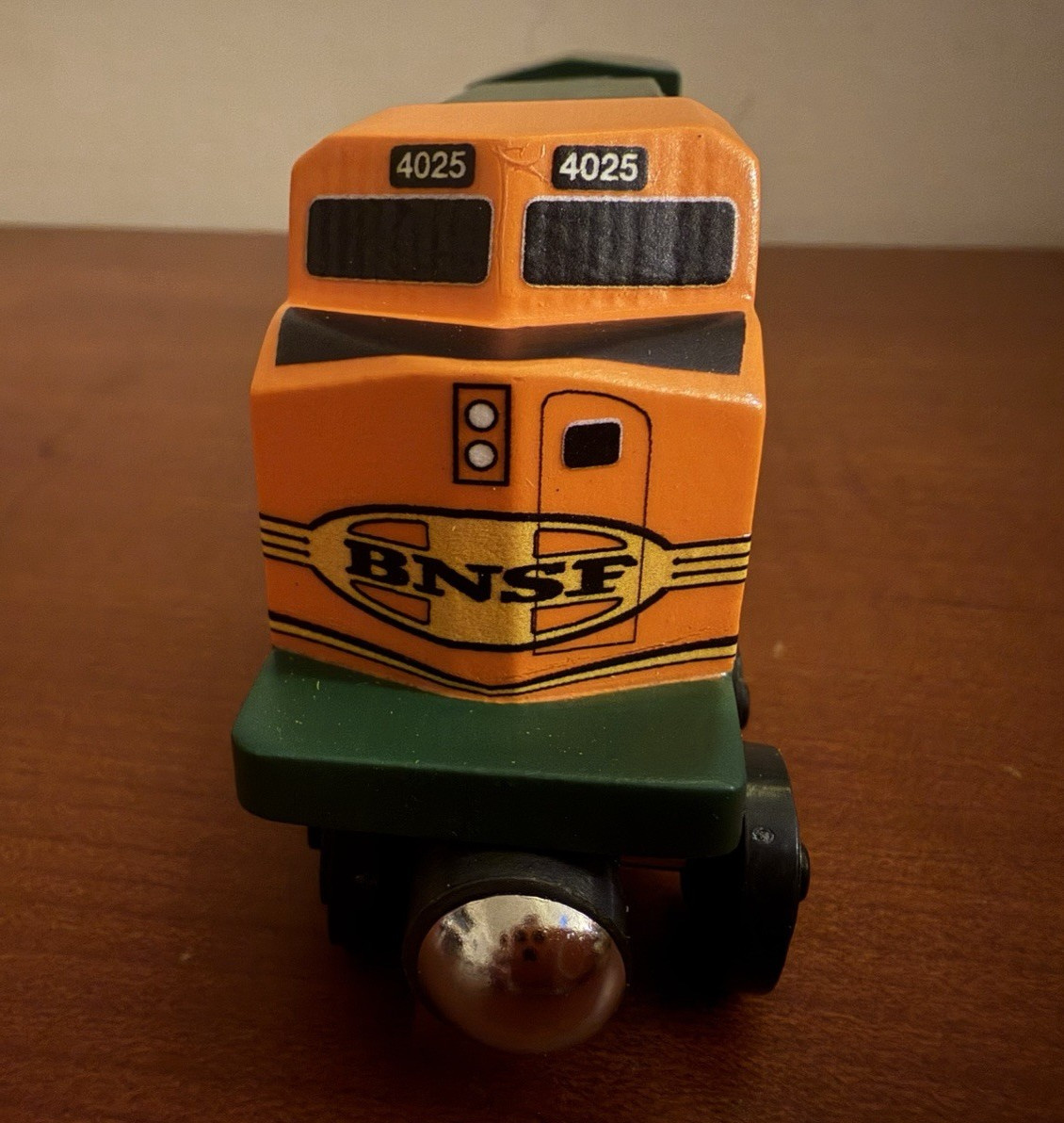Whittle Shortline Railroad Wooden BNSF C44 4025 Locomotive NEW